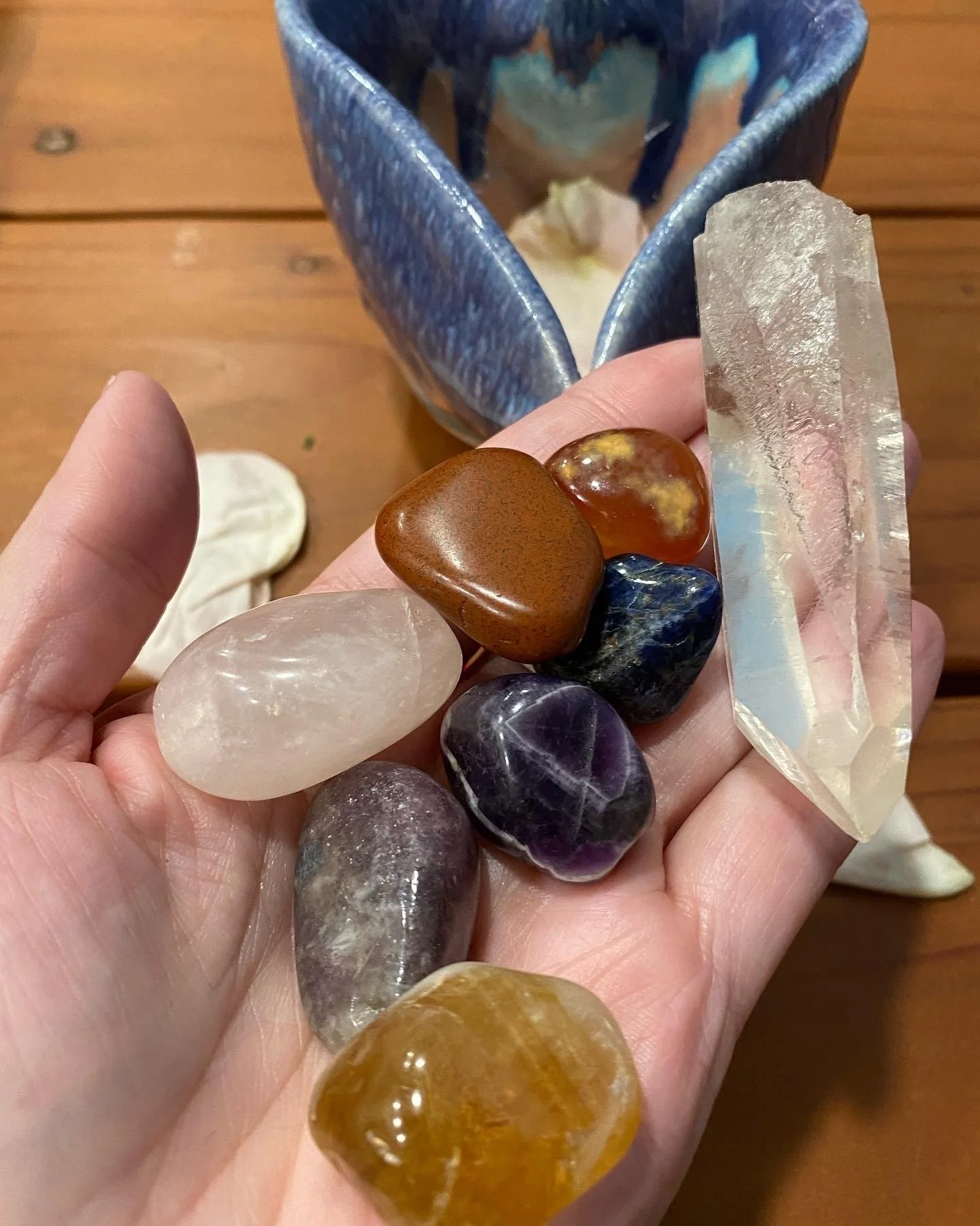 Chakra reading and clearing crystals for meditation