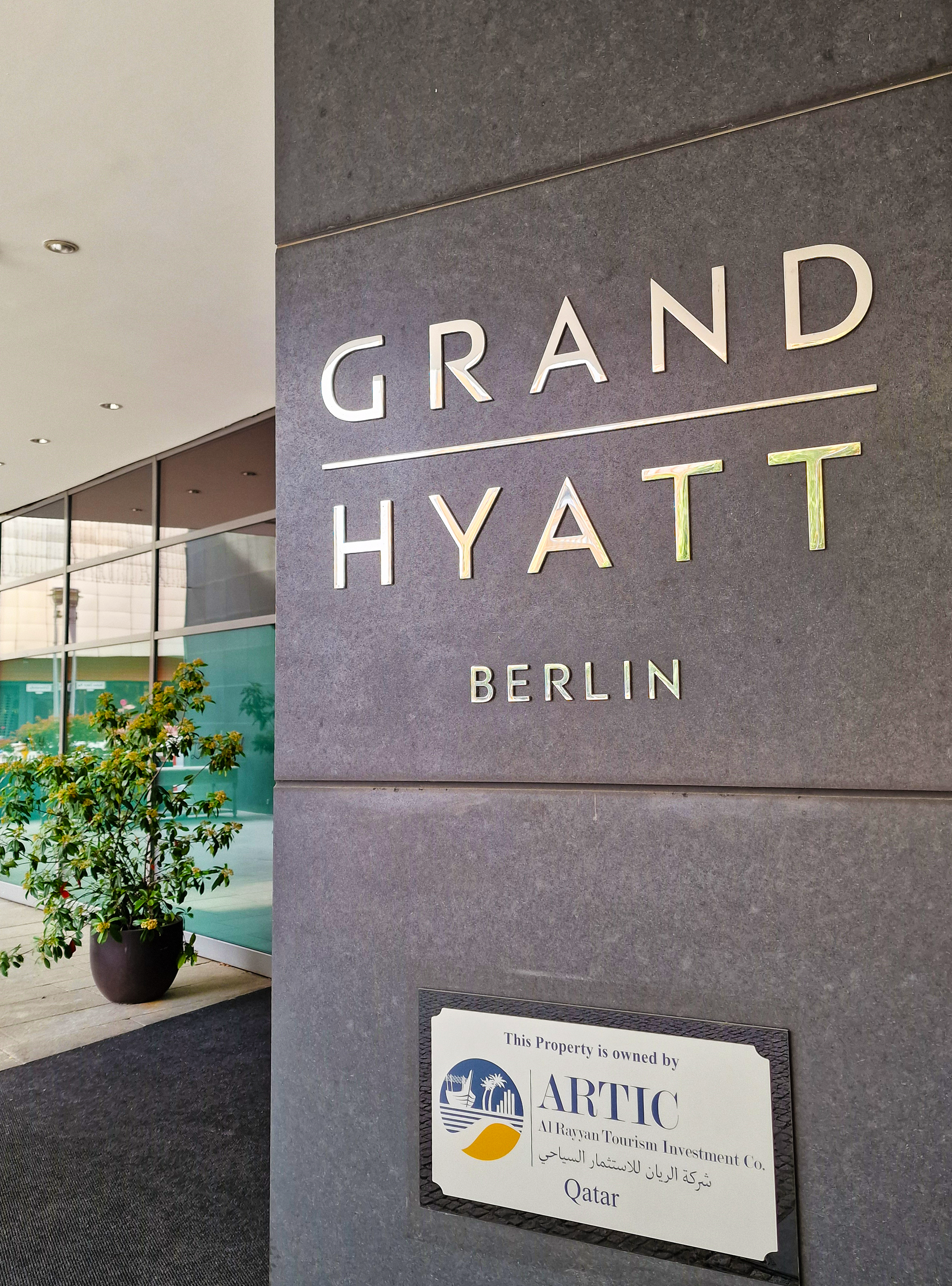 Grand Hyatt Sign Outside.png