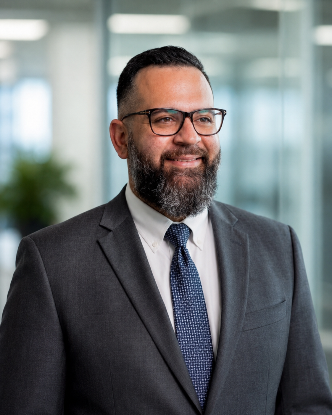 Justin Santiago, Sales Advisor