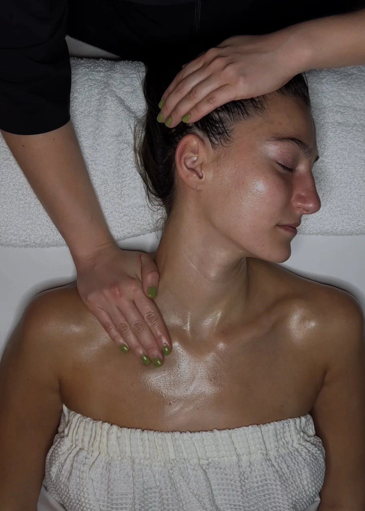 The Tomorrow Sculpt Facial - 90 Minutes