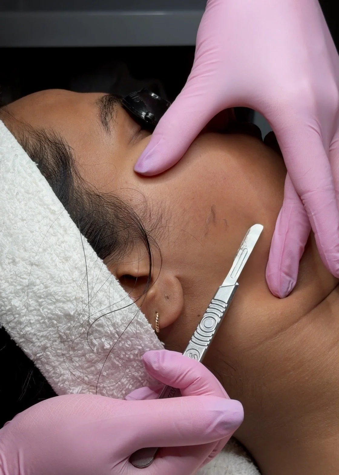 The Express Dermaplane - 45 Minutes