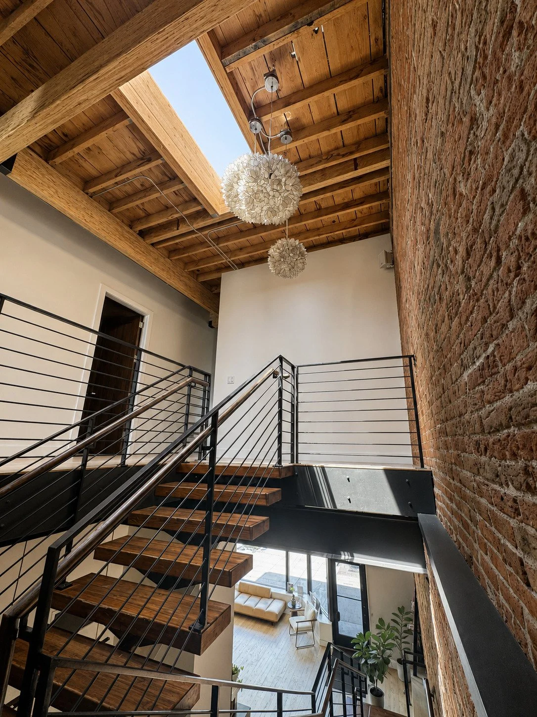 486_Stairwell_Architecture_Clean.jpg