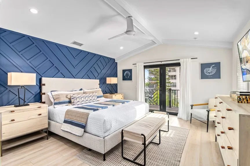 king bedroom sarasota.jpg