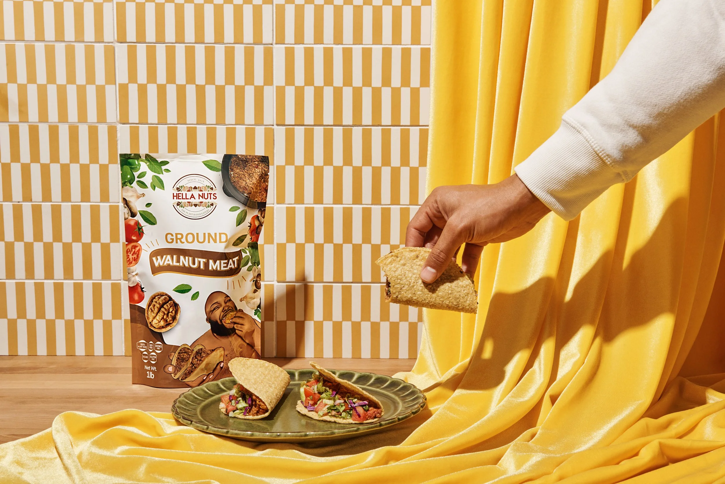 221128_DoorDash_NeighborGoods_Hella_Nuts_0998_B.jpg