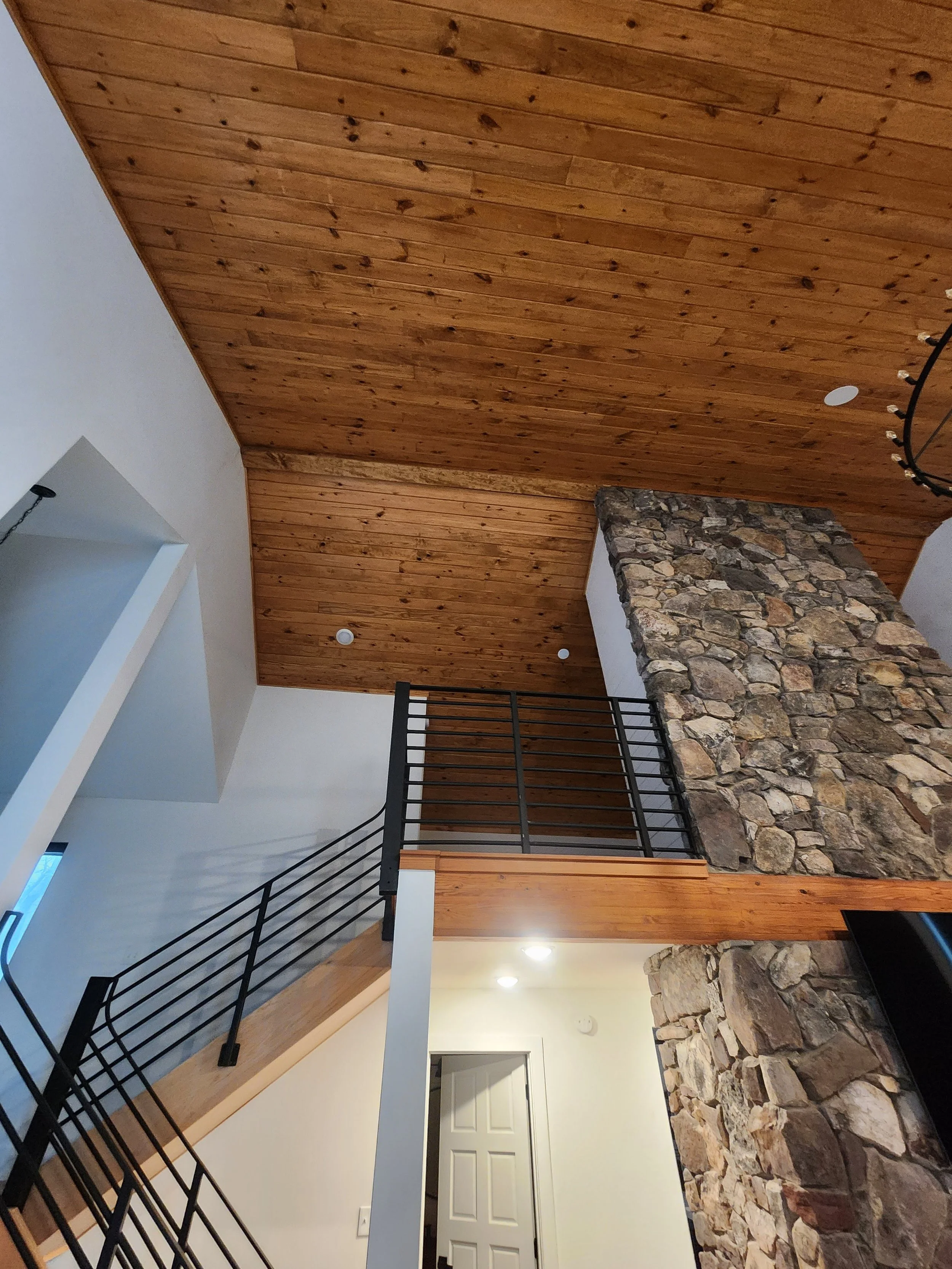 Home builder and all home renovations including decks, kitchen, bath, roof and more in Wintergreen, Nelson County and Central Virginia.