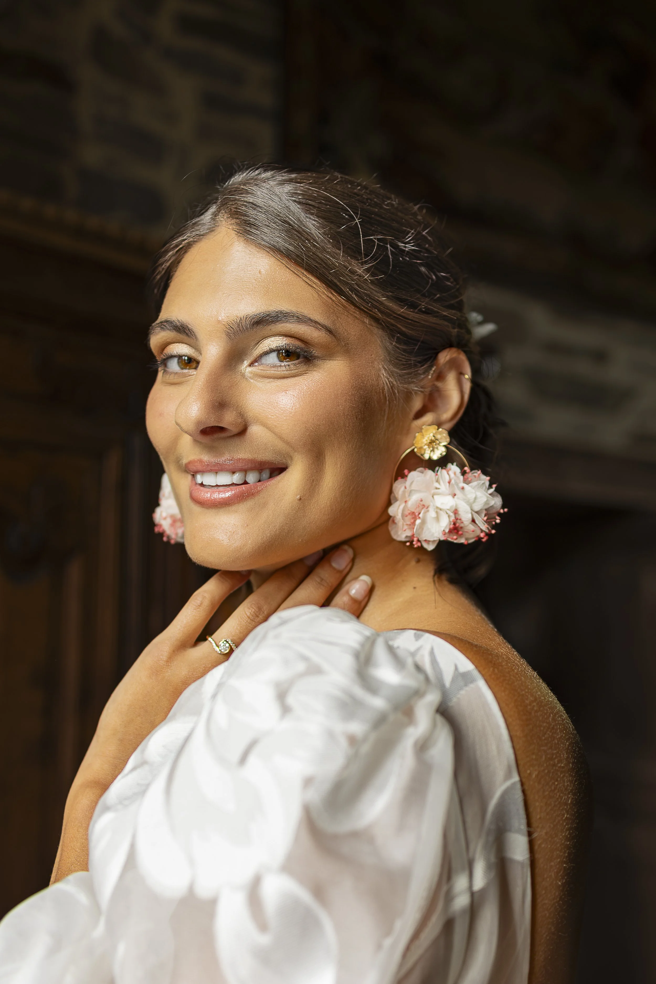 Mise en beauté mariée, teint frais et regard sublimé