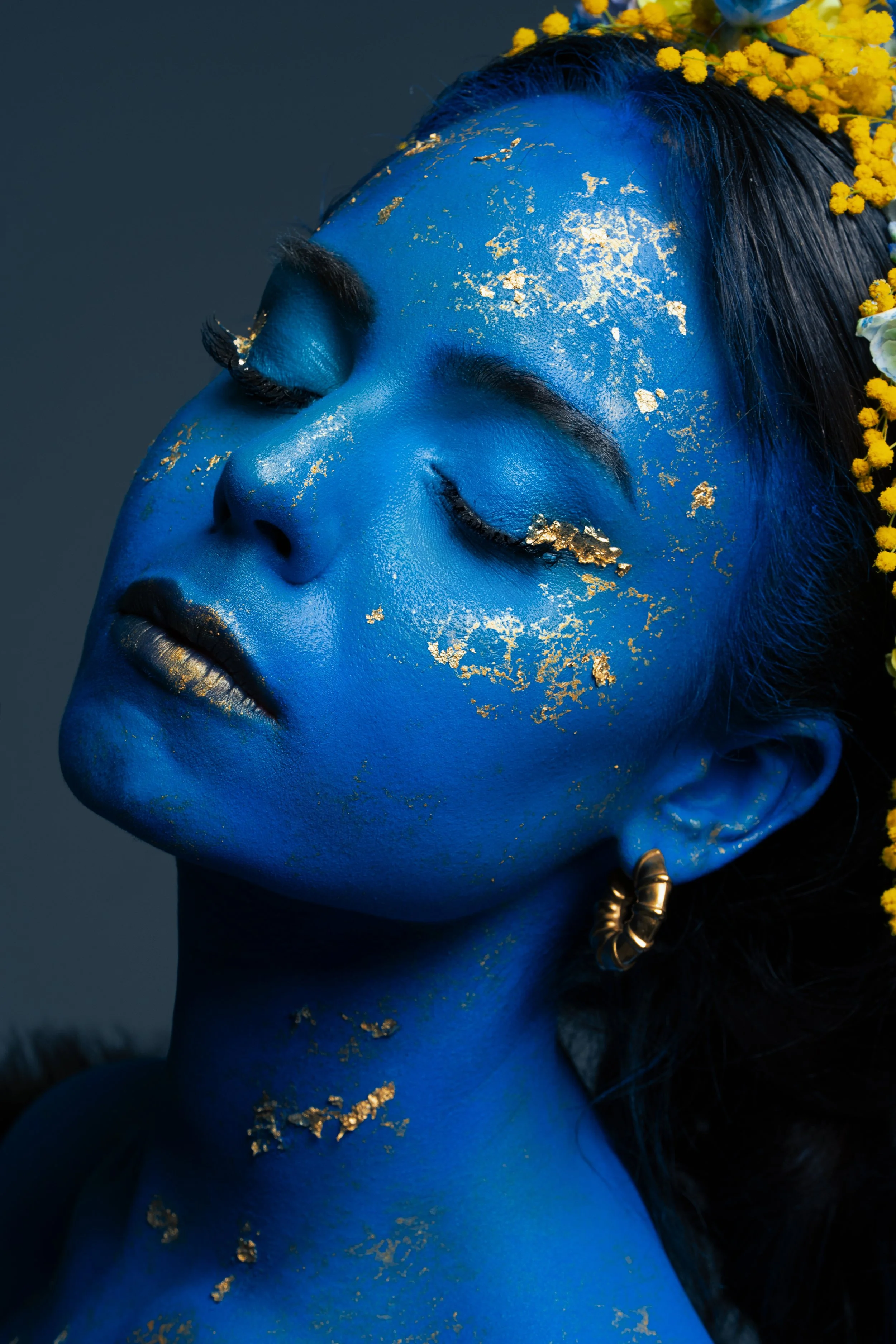 création d'un maquillage artistique à Rennes pour un projet photo 
