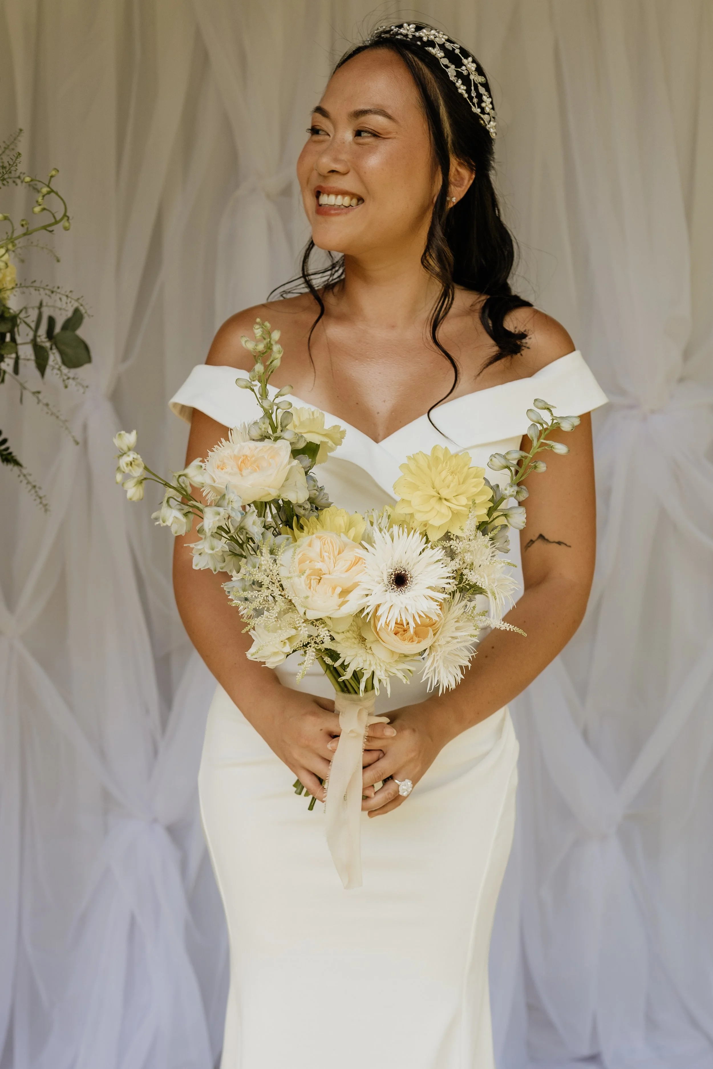 Maquillage et coiffure mariée bohème en Bretagne
