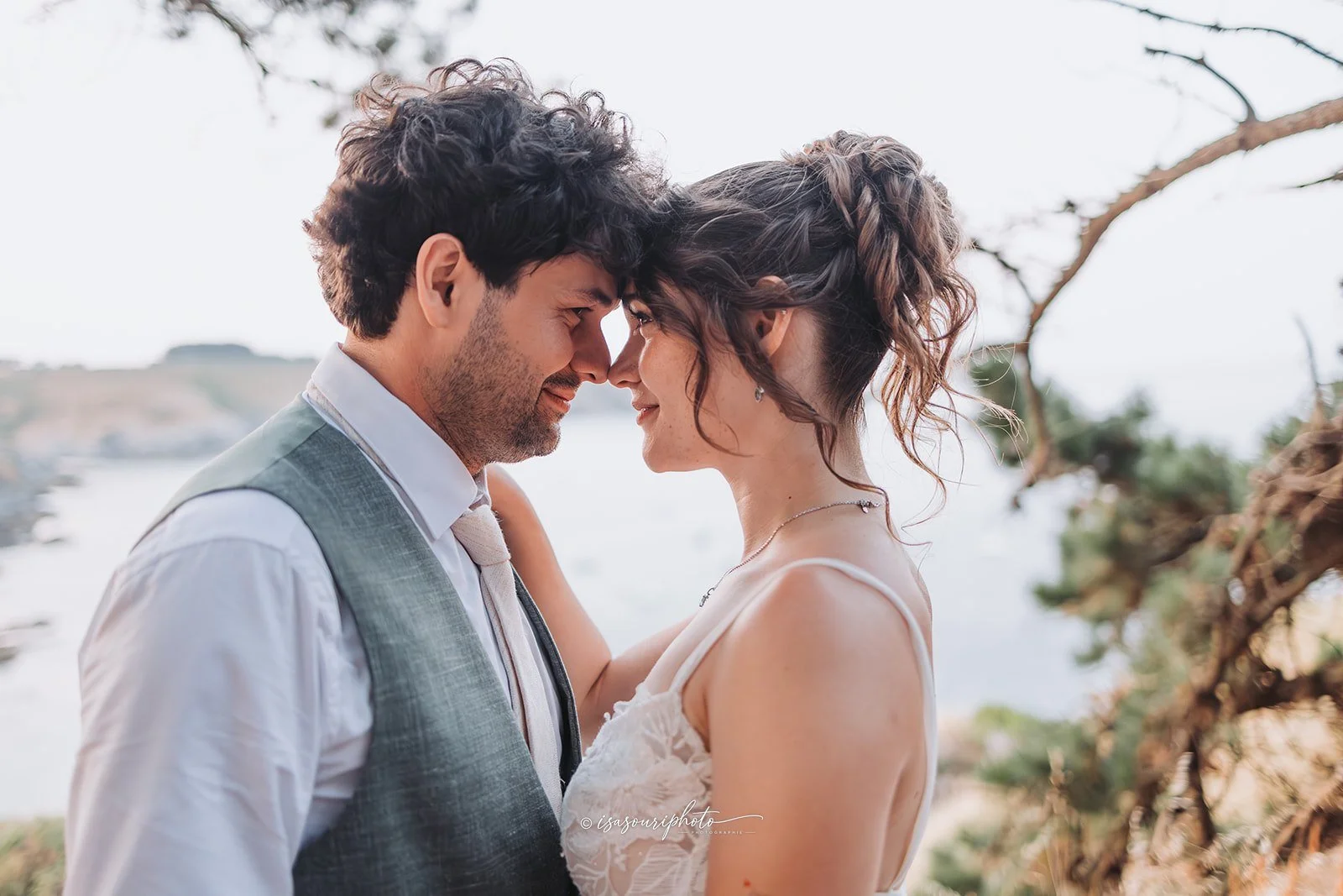 41_9_COUPLE_MP_isasouriphoto.jpg
