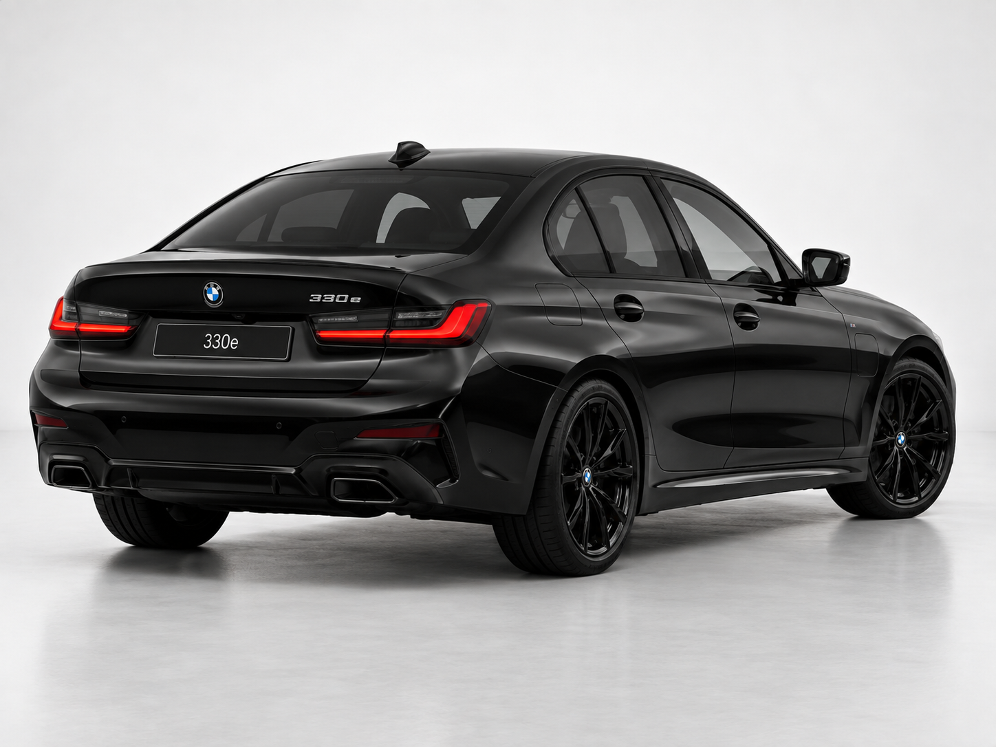 BMW 33e back side.png