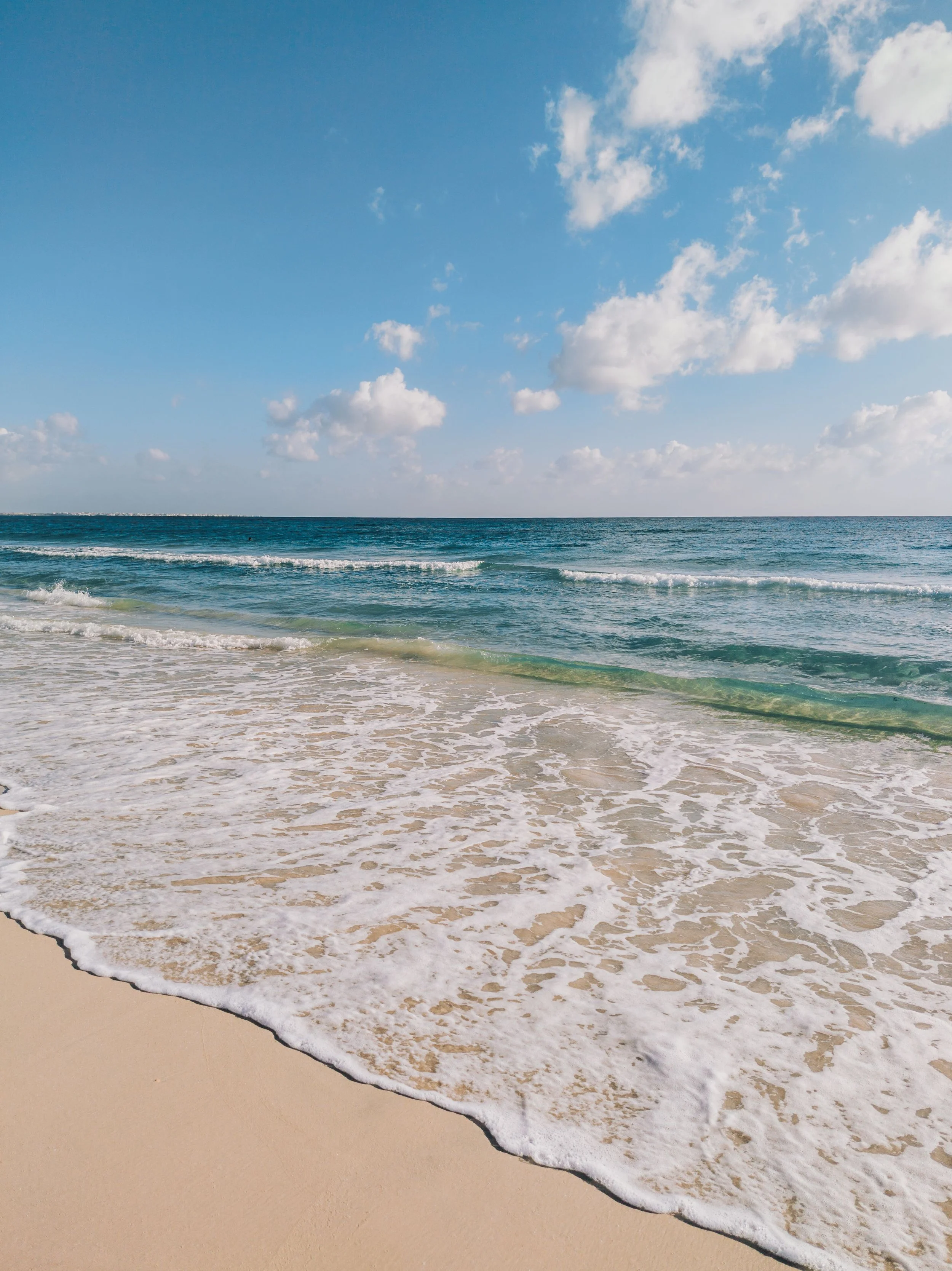 A peaceful image of the sea.
