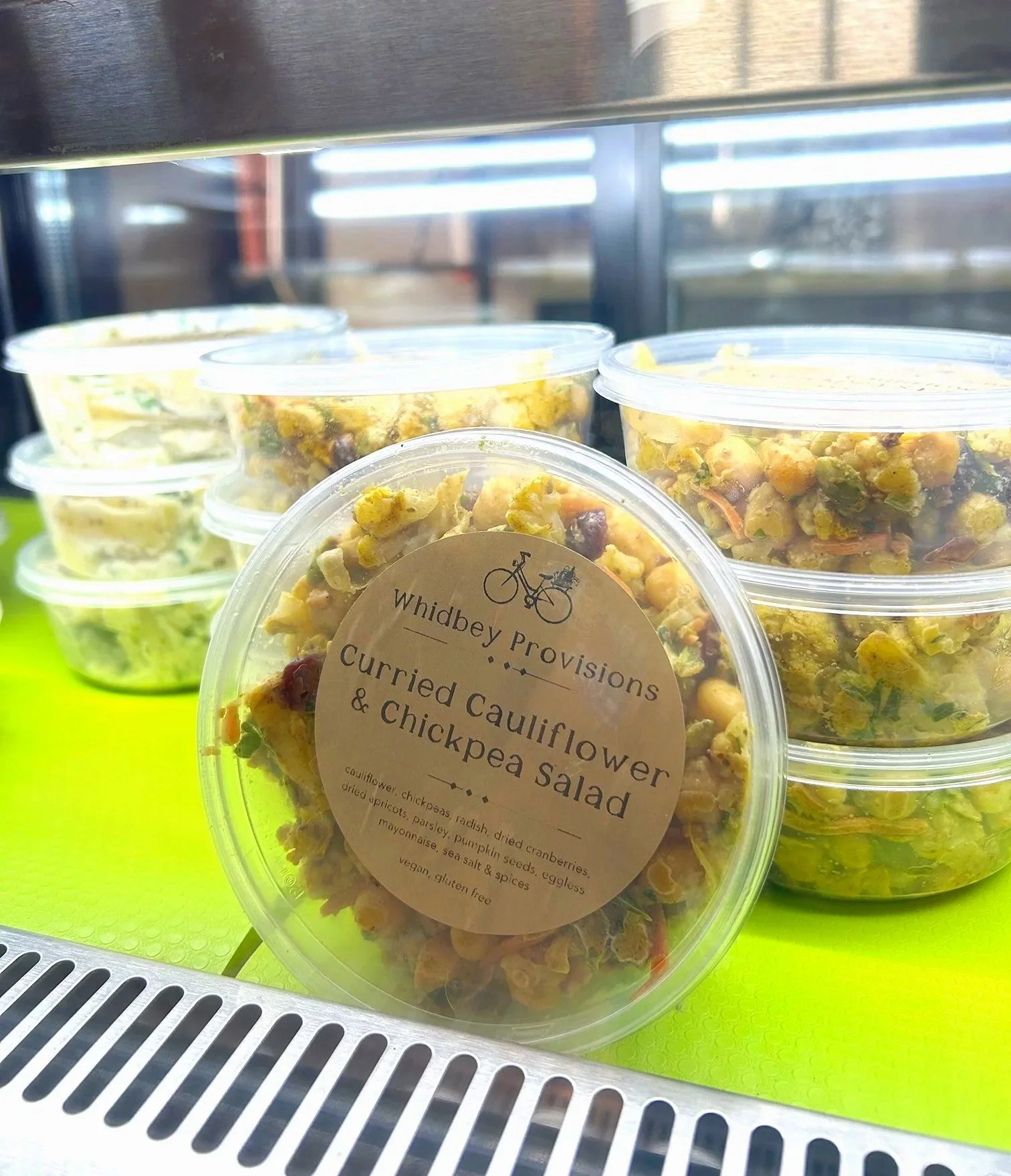 Curried cauliflower and chickpea salad