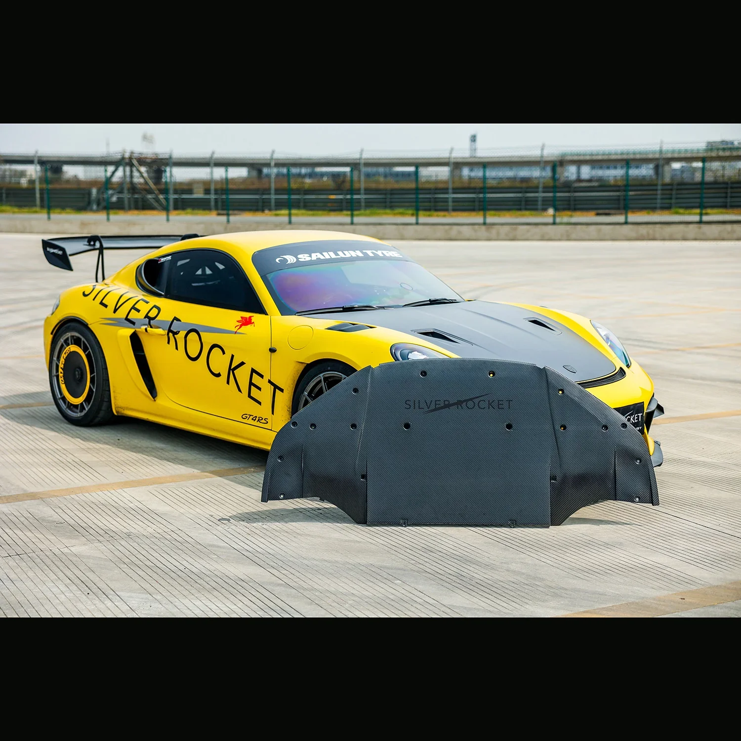 SR ULTRA DOWNFORCE FRONT DRY CARBON FIBER AEROSHIELD