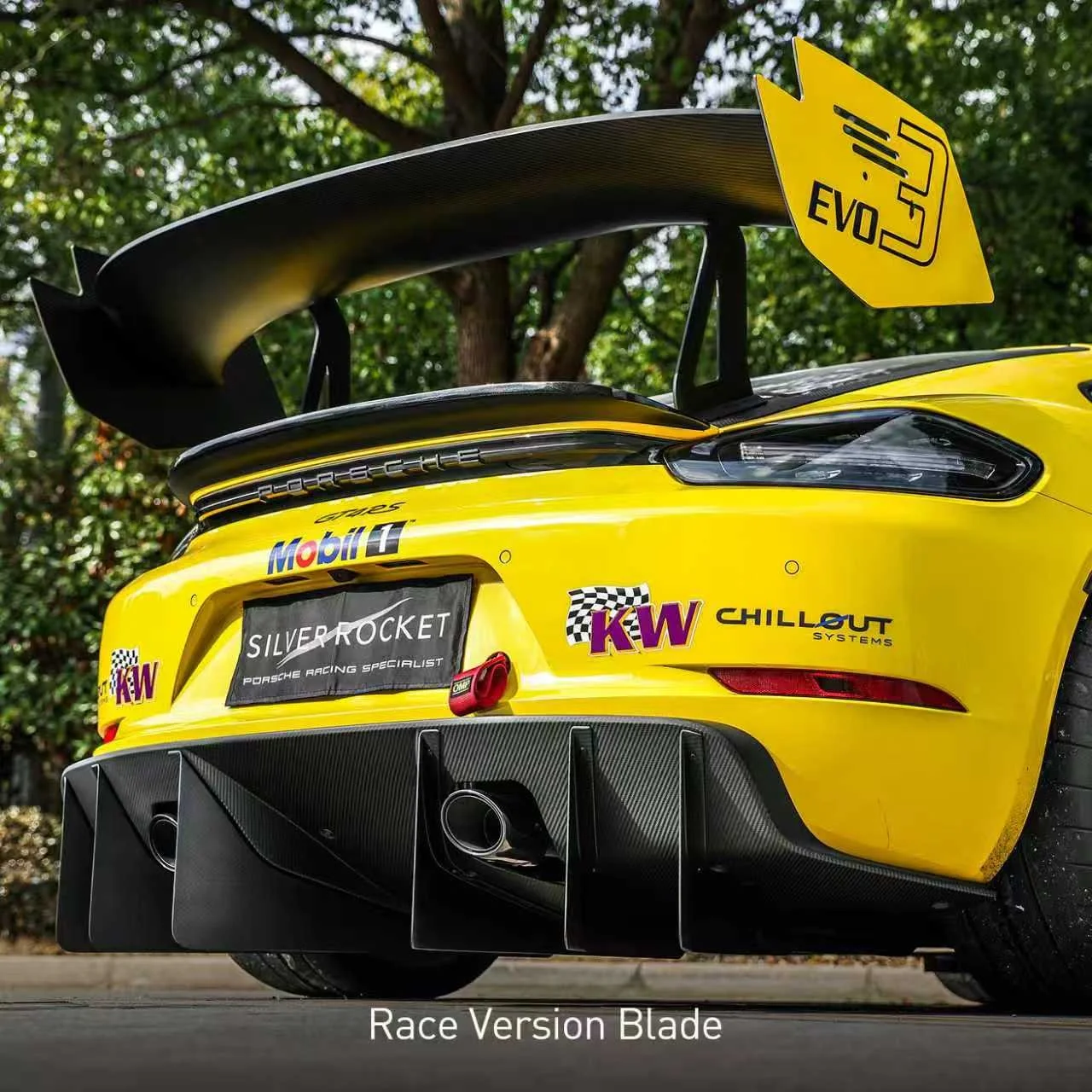 SR ULTRA DOWNFORCE DRY CARBON FIBER REAR DIFFUSER - STREET / RACE