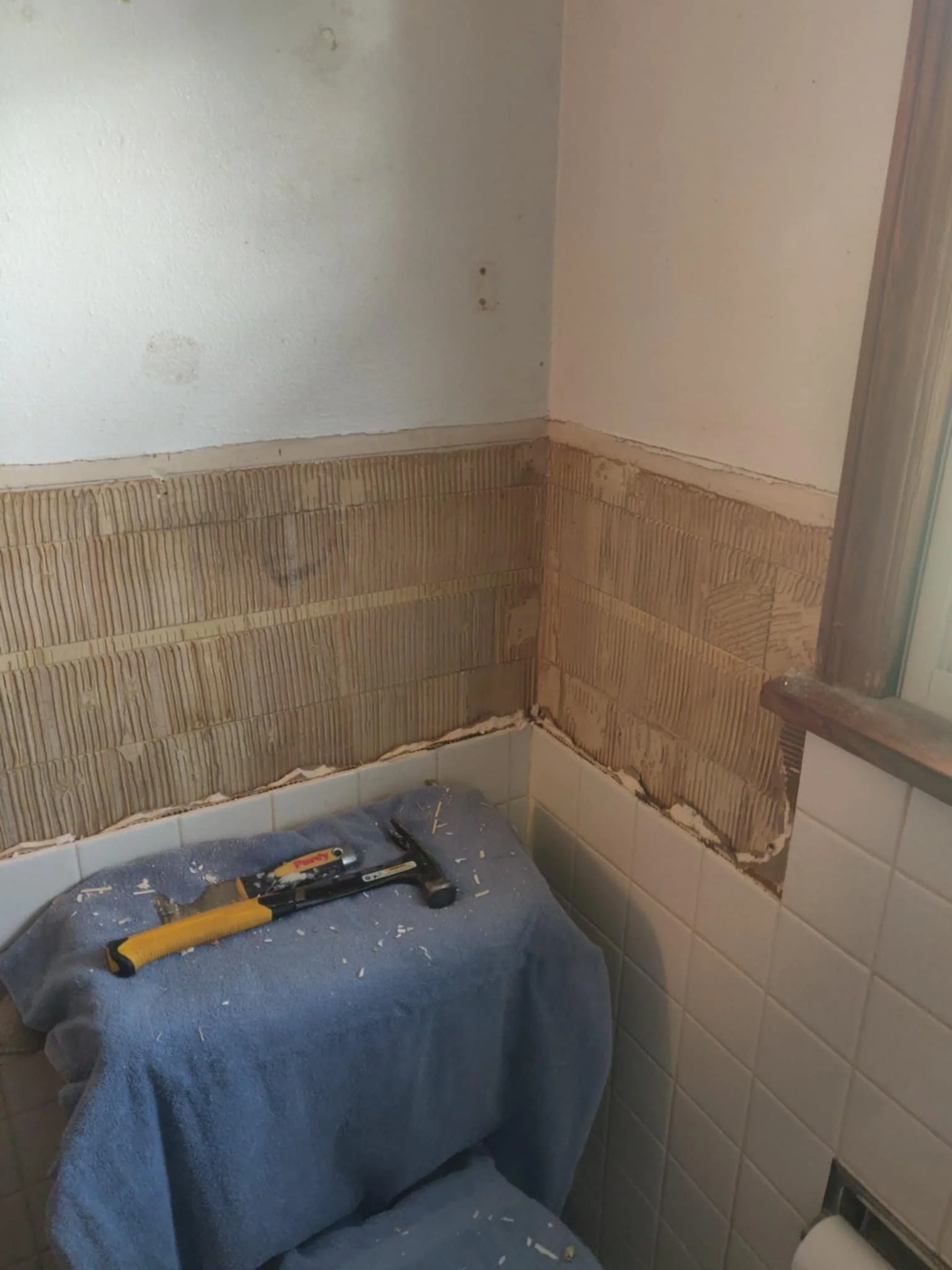 Removing outdated tile