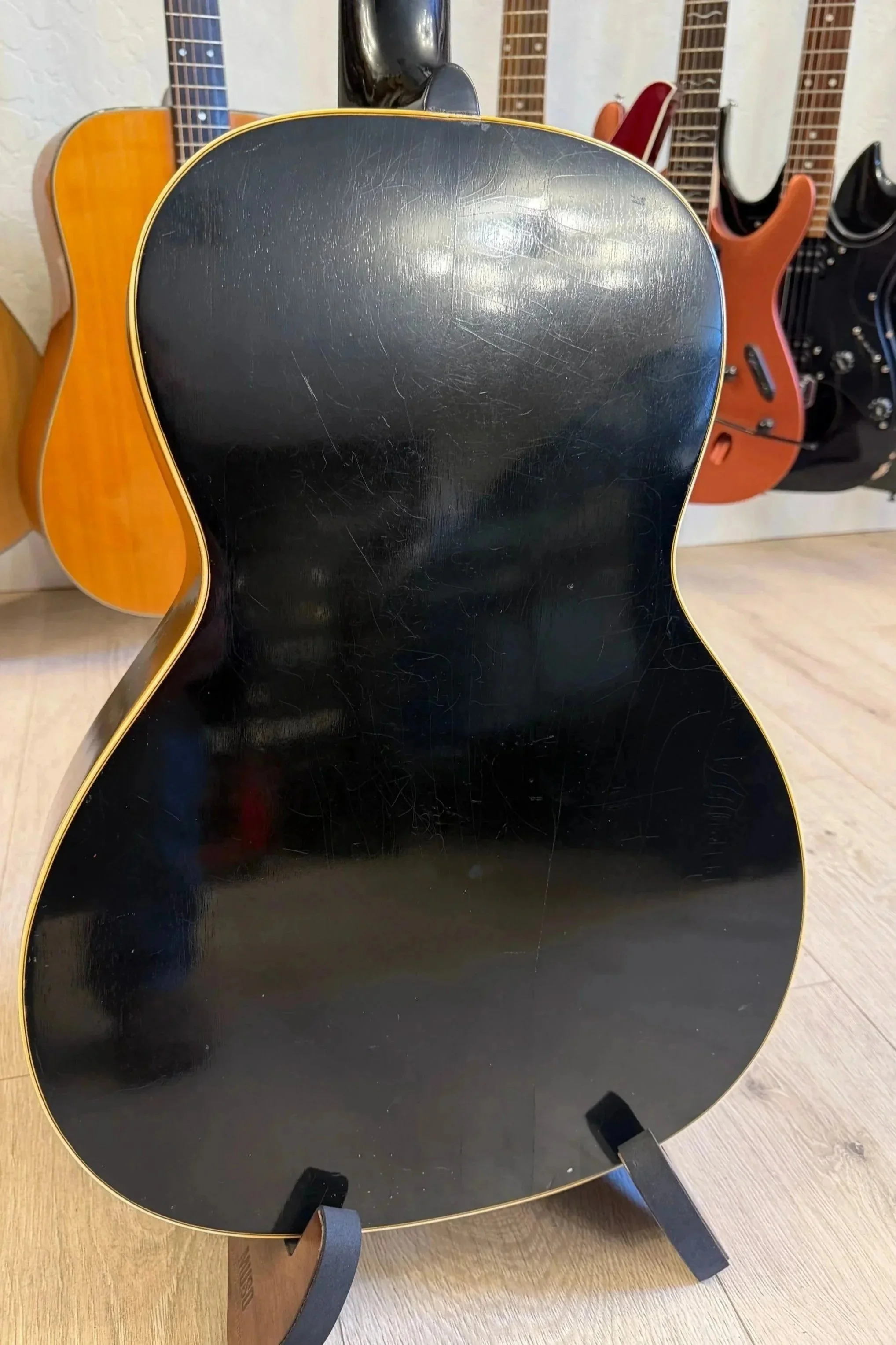1942 Gibson L-00 back body detail