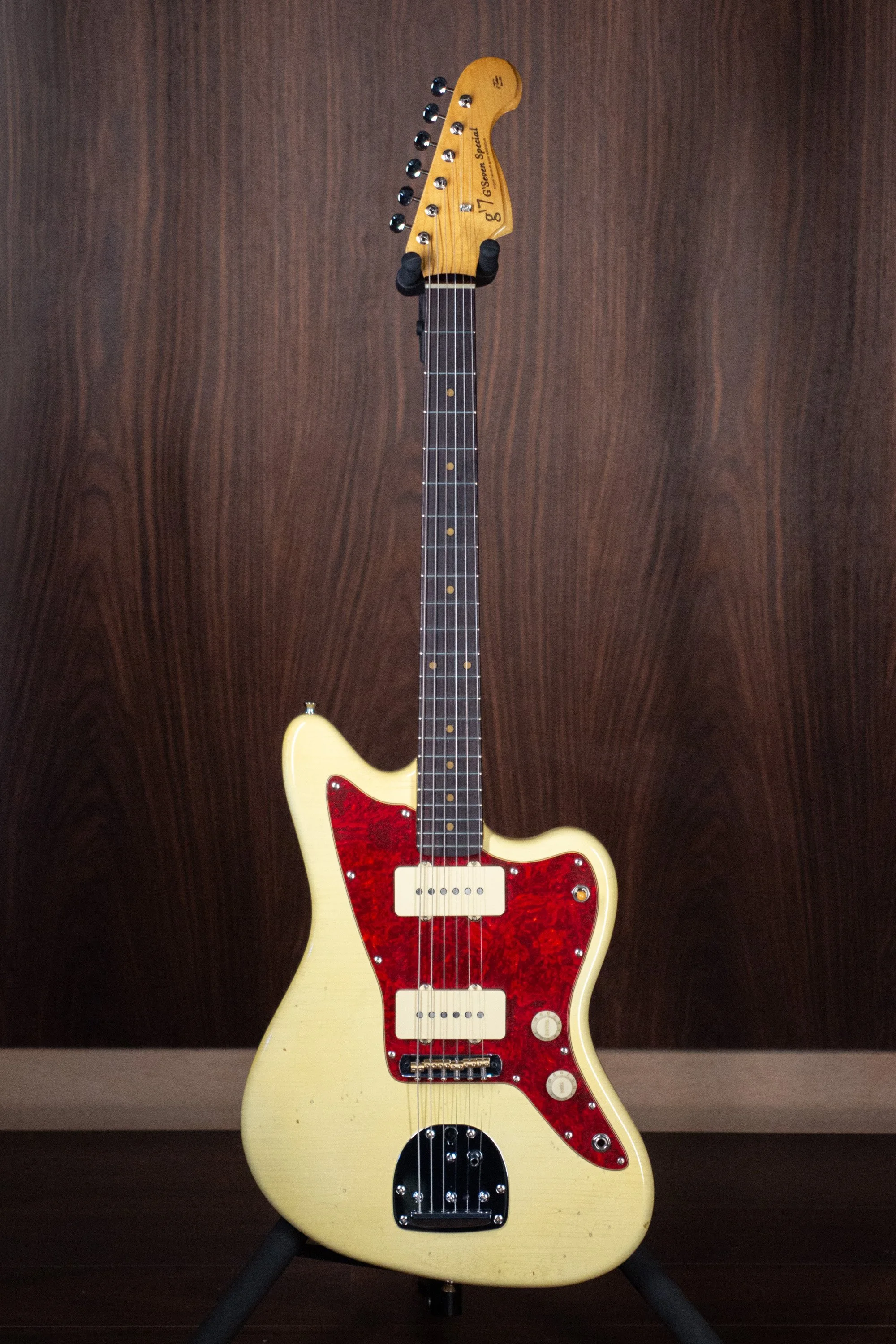 g7-JM "Olympic White" Lightly Aged