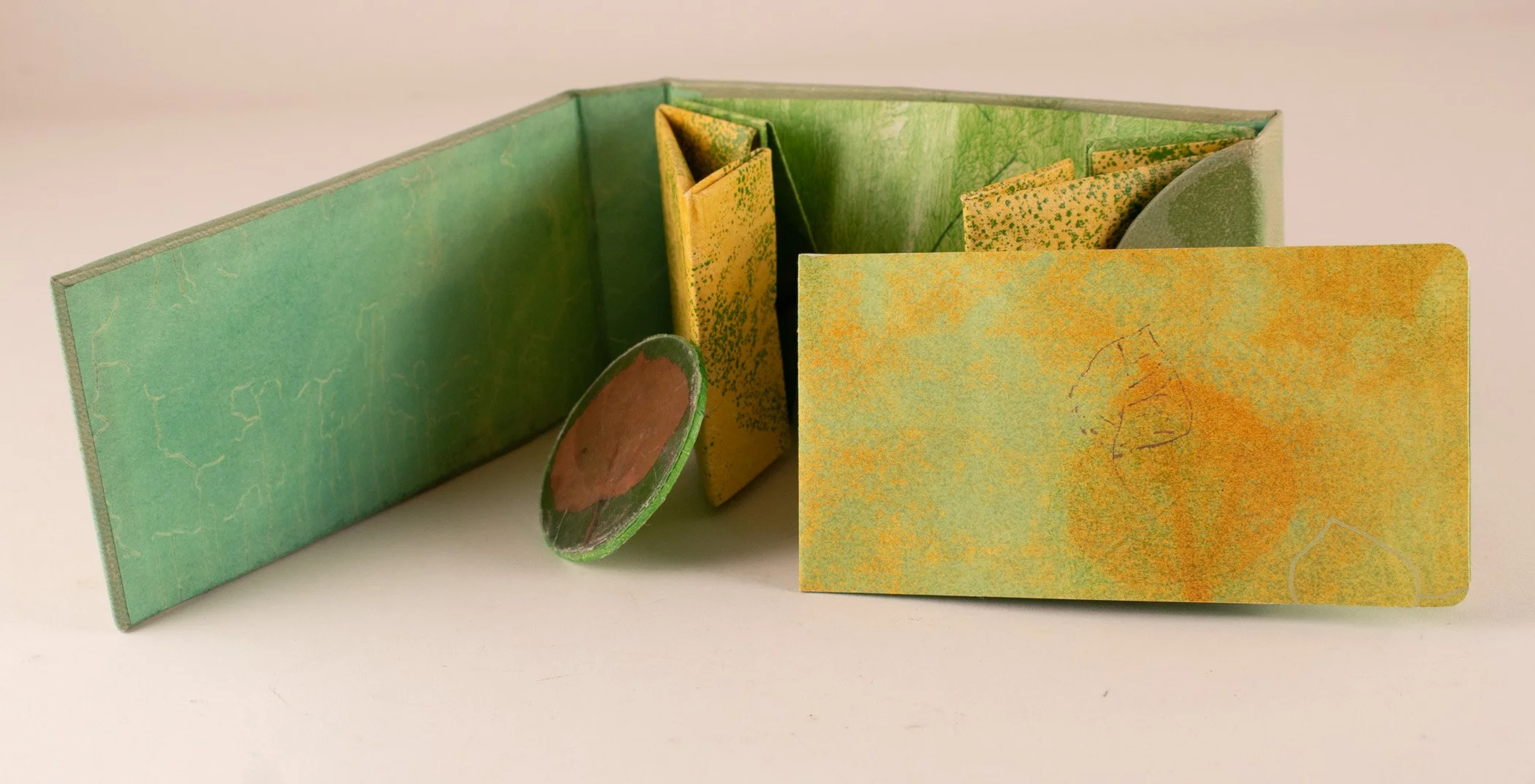 I-Pando-Hidden-Boxes-c.jpg