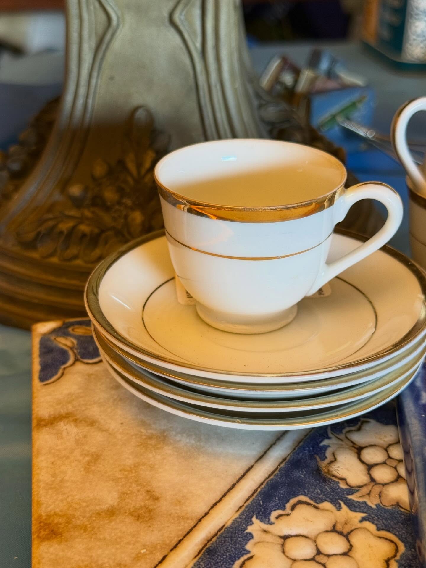 Teacup & Saucer