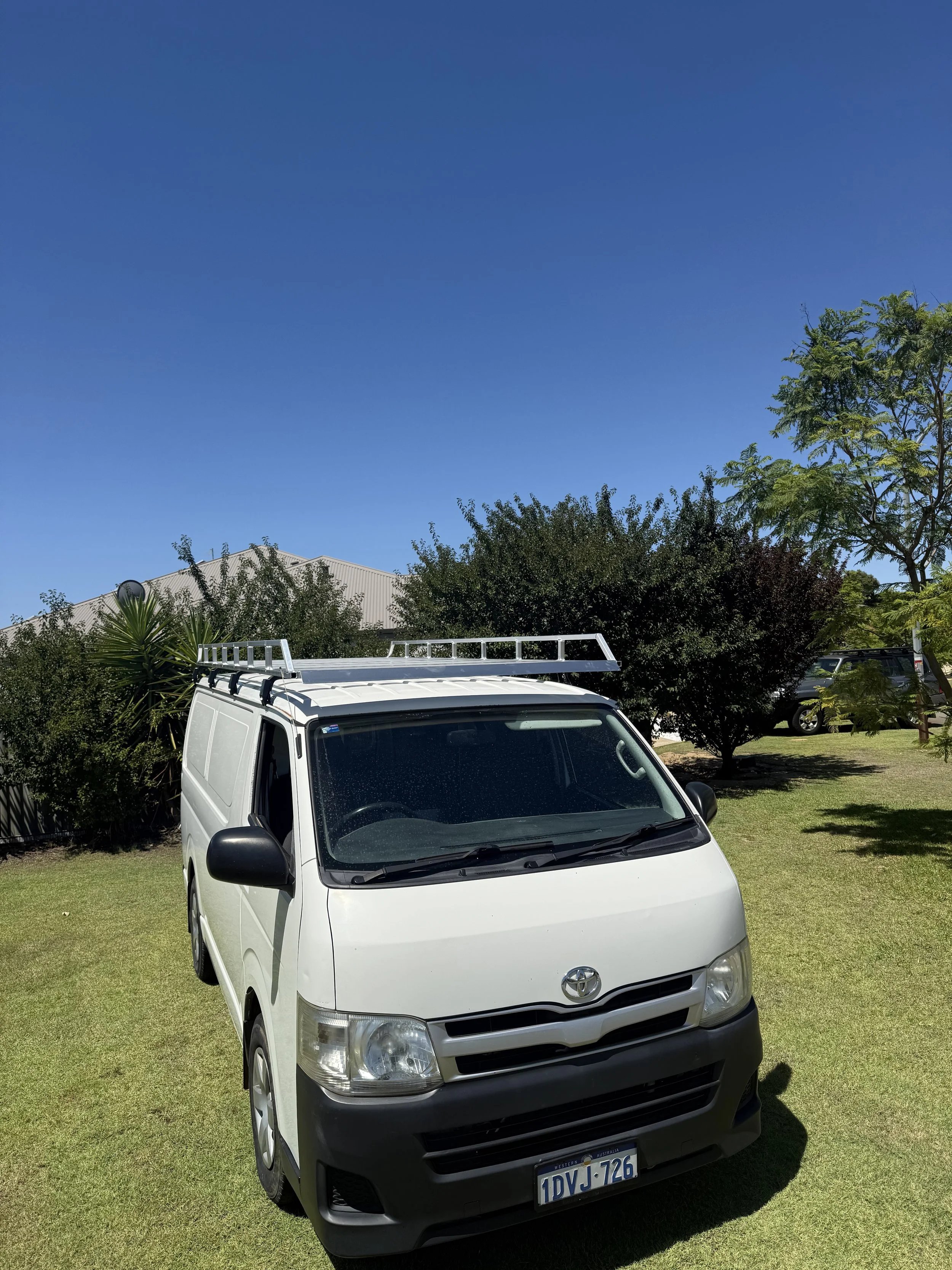 Tradie roof rack made to Refelx Plumbing & GAs 