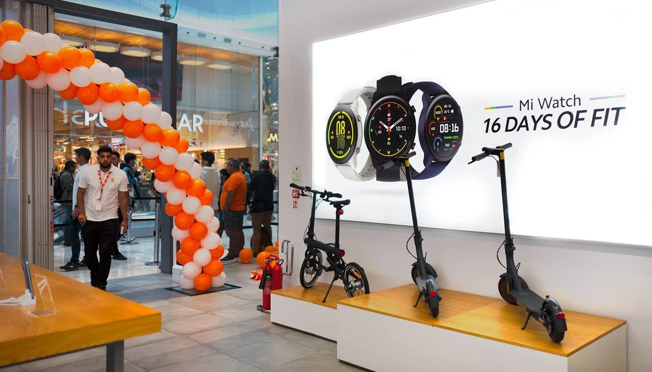 Xiaomi-Westfield-retail-store-launch-branded-balloons-e1689331707847.jpg