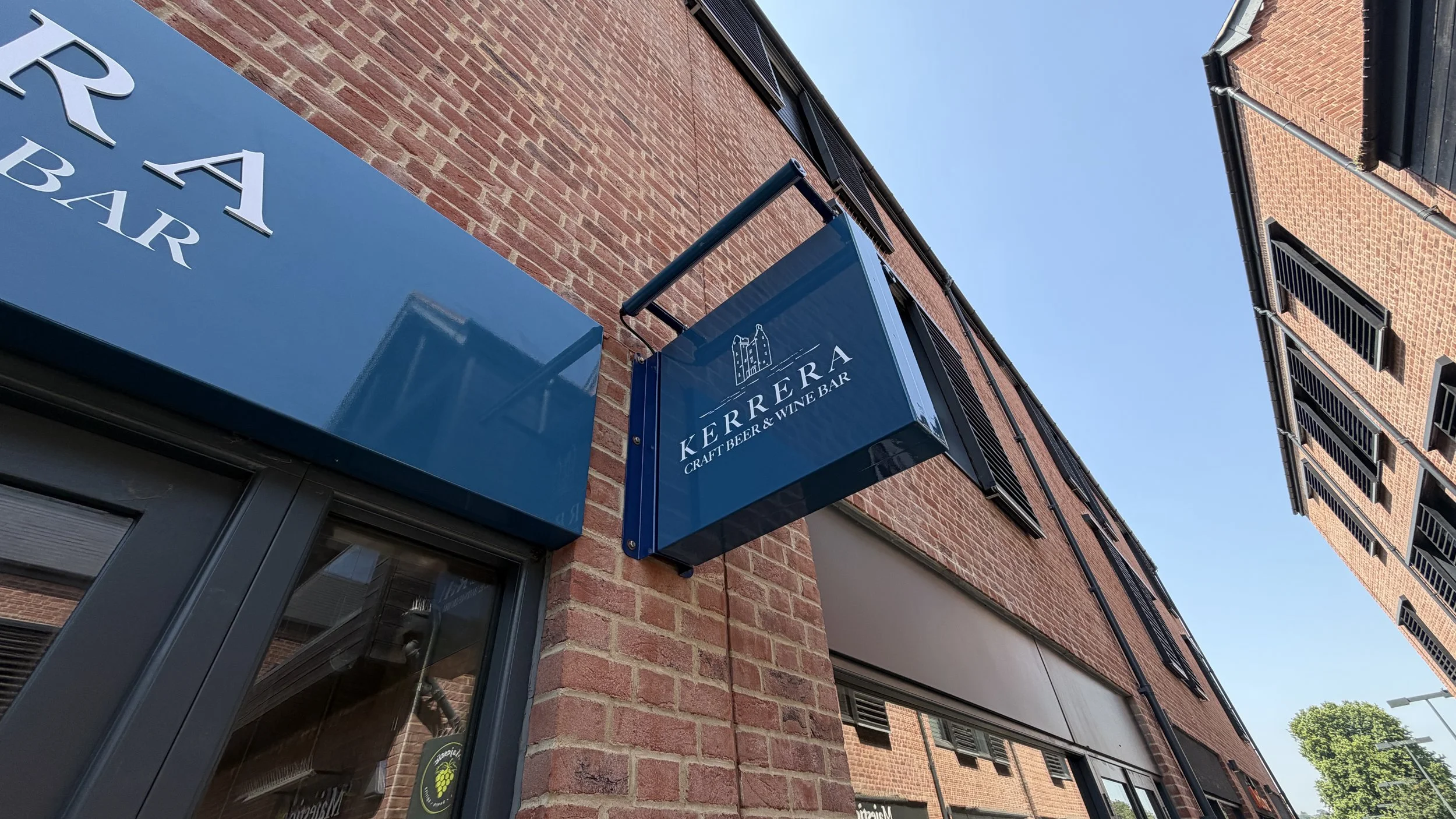 Kerrera Craft Beer and Wine Bar projecting shop sign in Henley-on-Thames