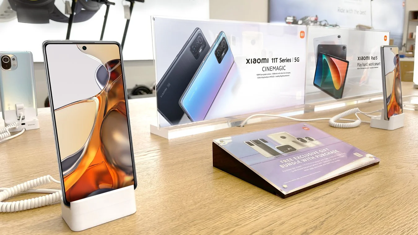 Xiaomi 11T printed banners and large-format graphics
