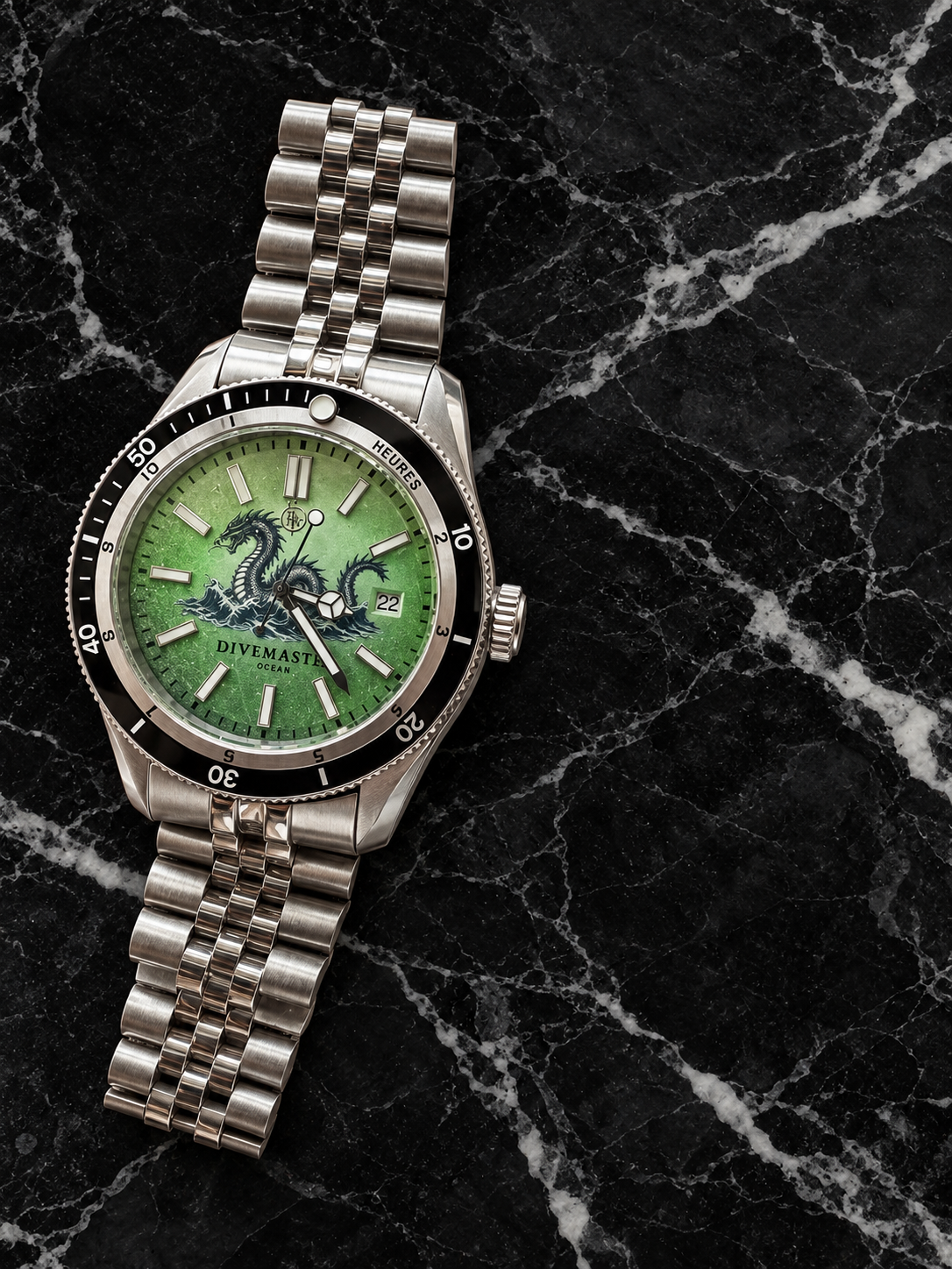 P007 DIVEMASTER Ocean