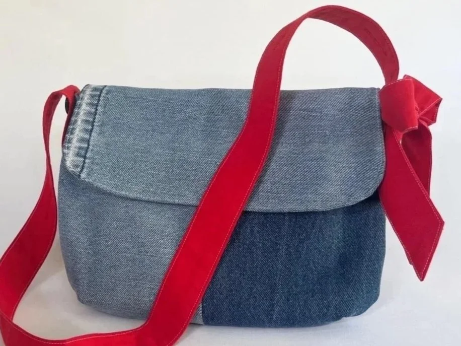 Handmade%2BCrossbody%2BMessenger%2BBag%2Bwith%2BAdjustable%2BStrap%252C%2BMade%2Bwith%2BRecycled%2BDenim%252C%2BMadebyMolBags%2BUK%2Bcopy%2B2.jpg