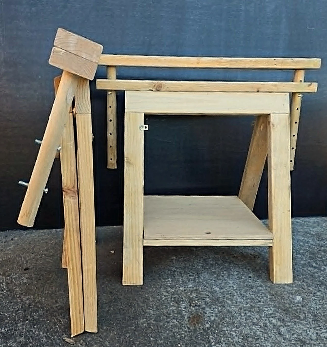 Folding Adjustable Height Sawhorse Plans