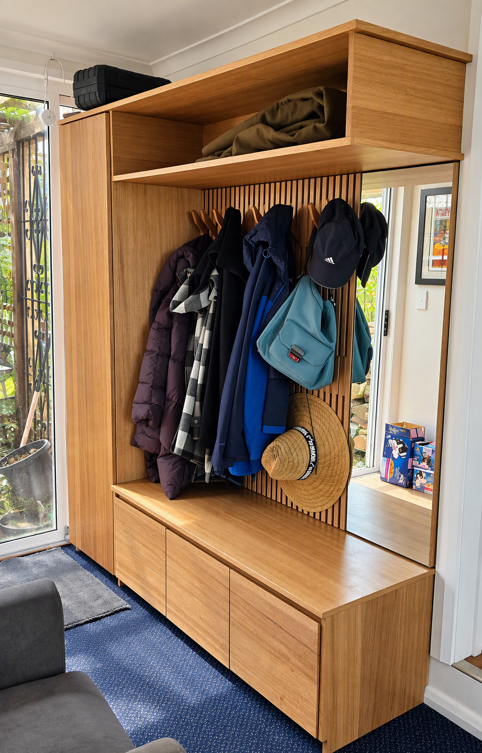 Foyer cabinet.png