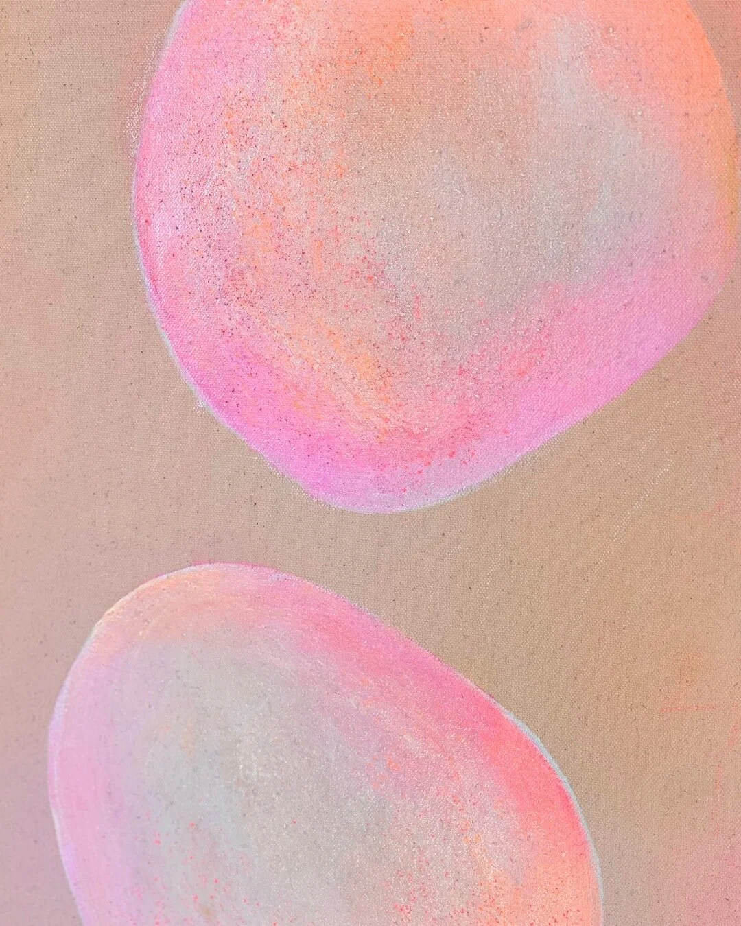 Close-up detail of smooth-gradient bubbles in soft pink, beige, and orange on a textured canvas by Vanessa Ochi.