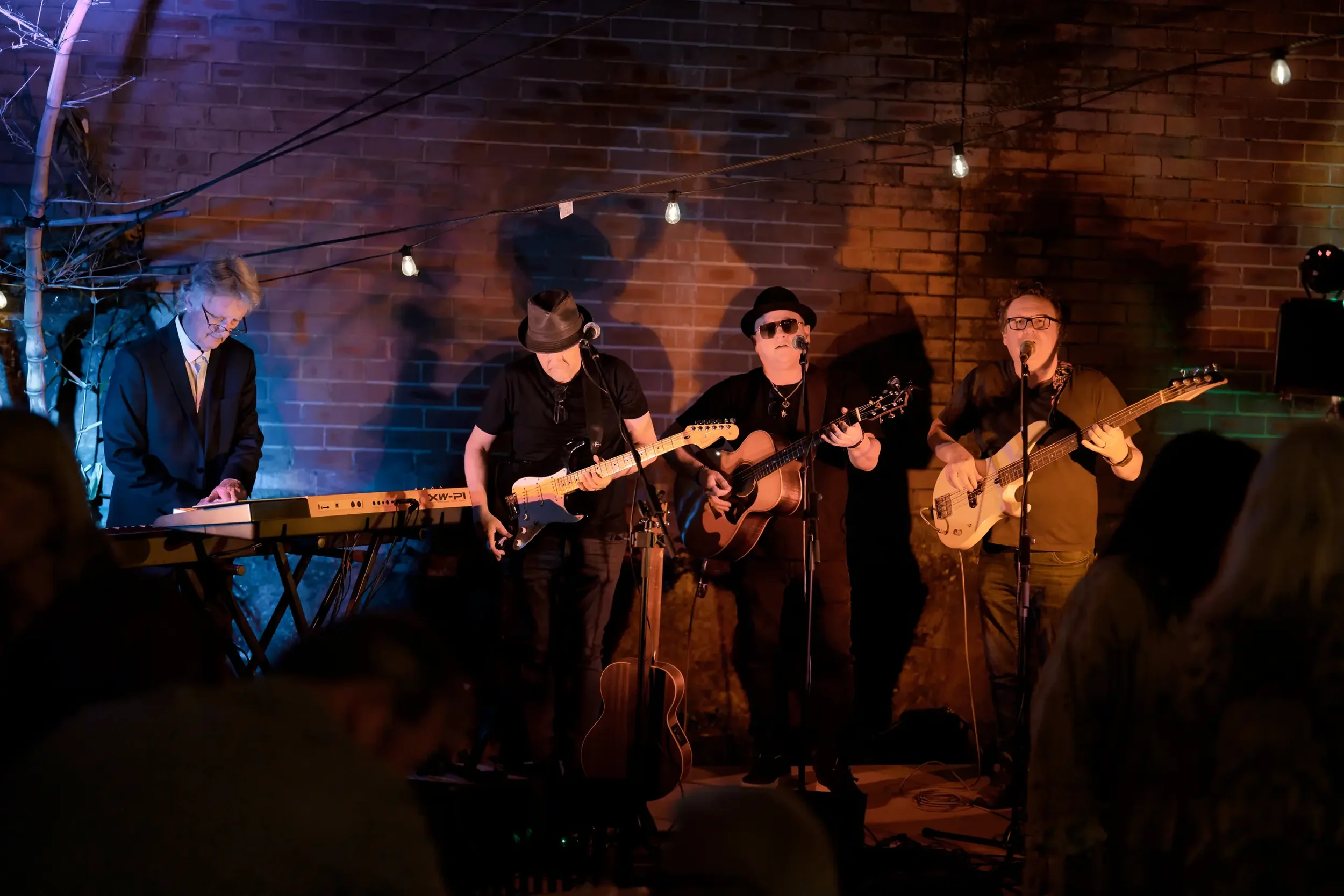 live music restaurant book event sydney