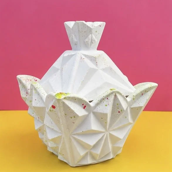 Boîte géométrique avec couvercle en céramique