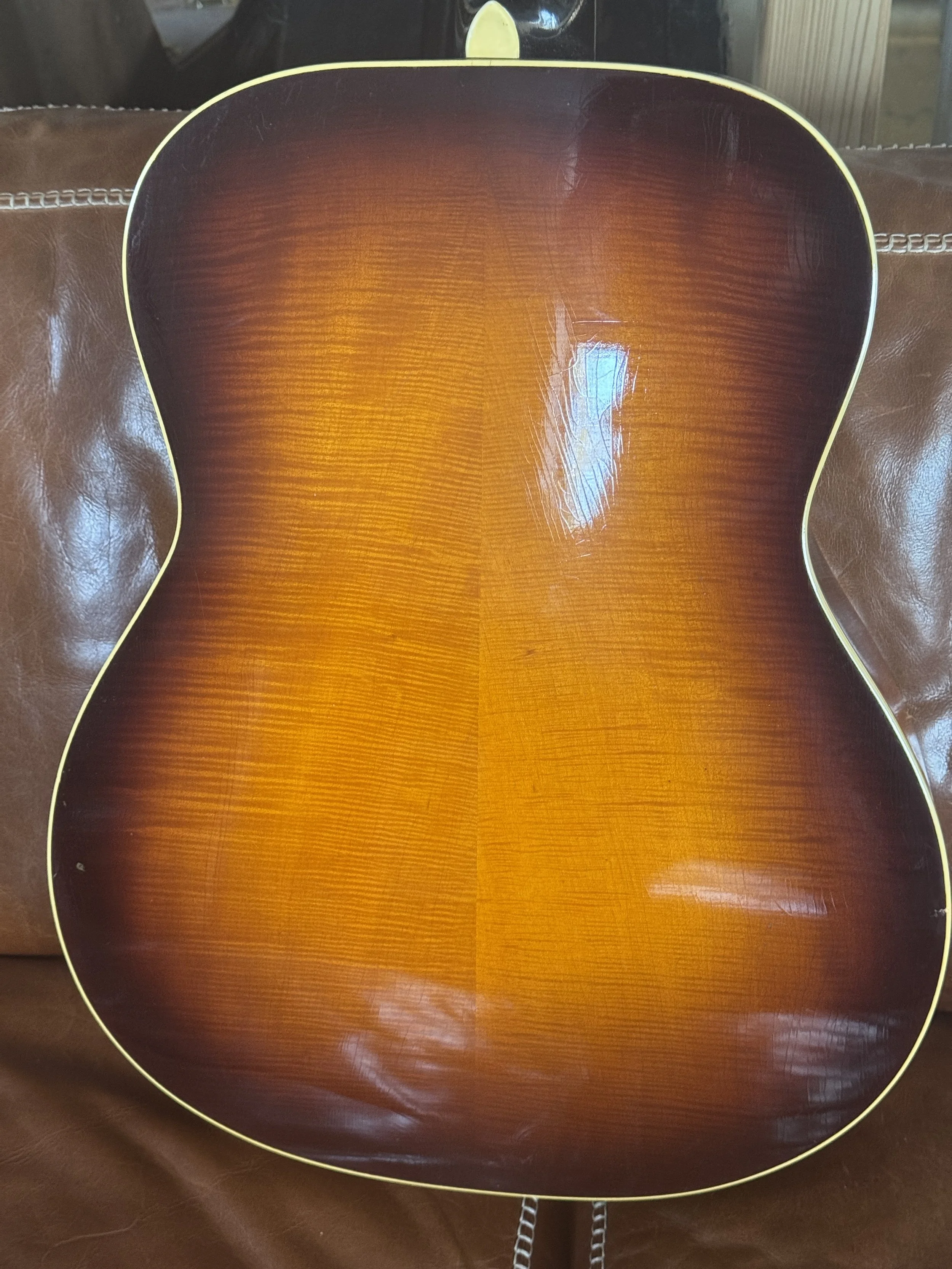 flamed maple back of Levin 120