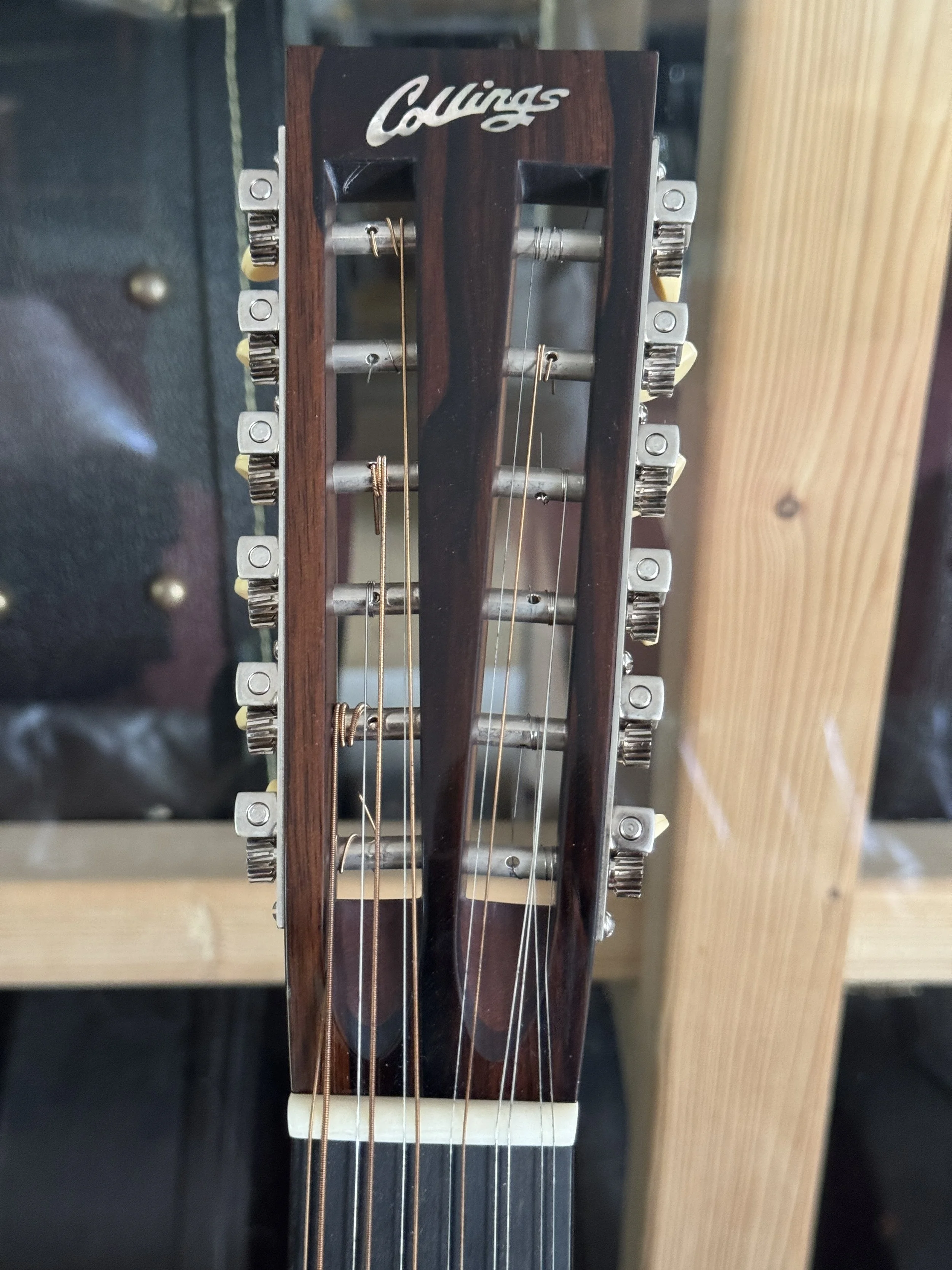 rosewood veneered headstock of Collings 02H-smallbody 12string