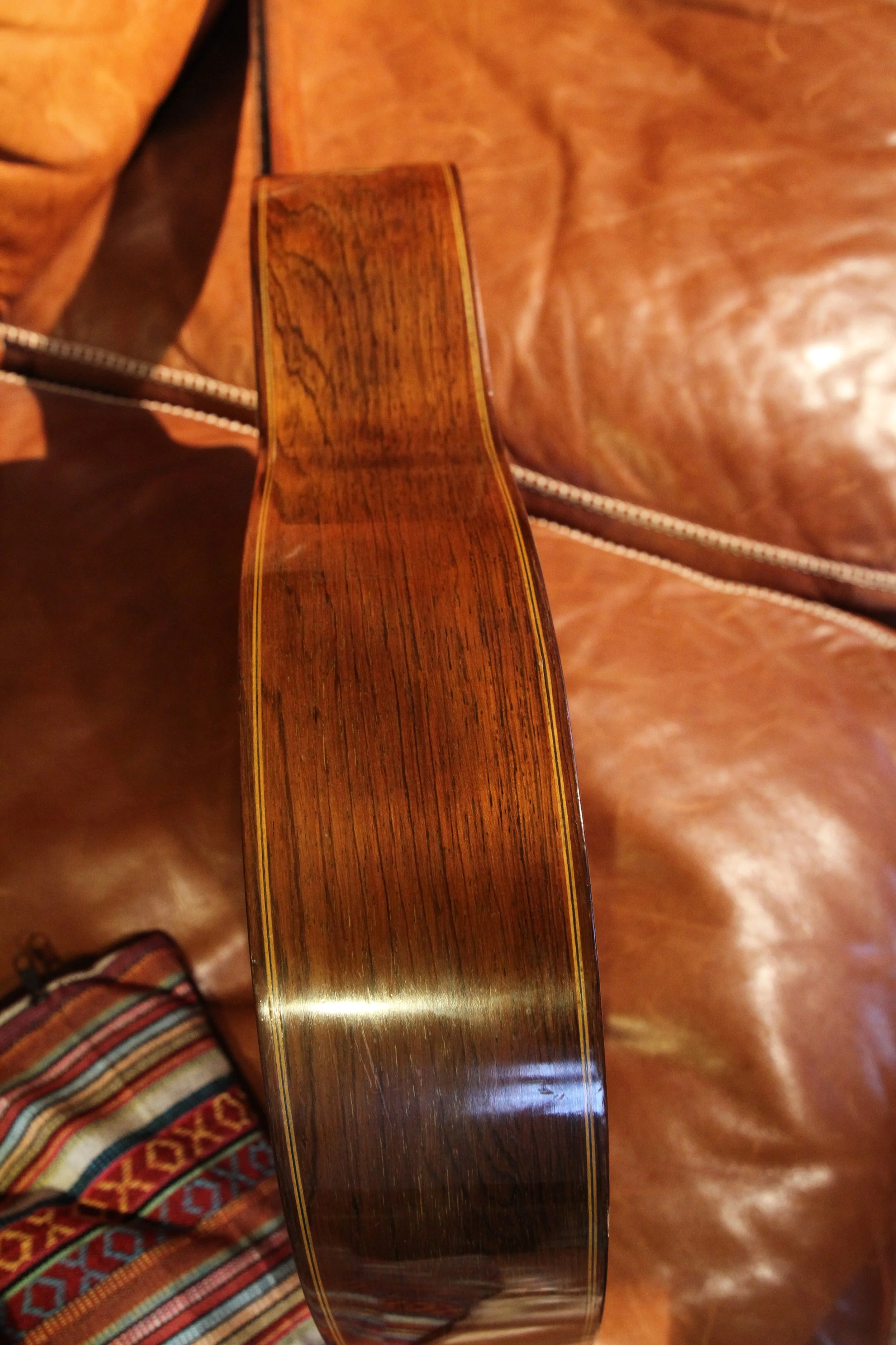 treble side of Manouk Papazzian concert guitar