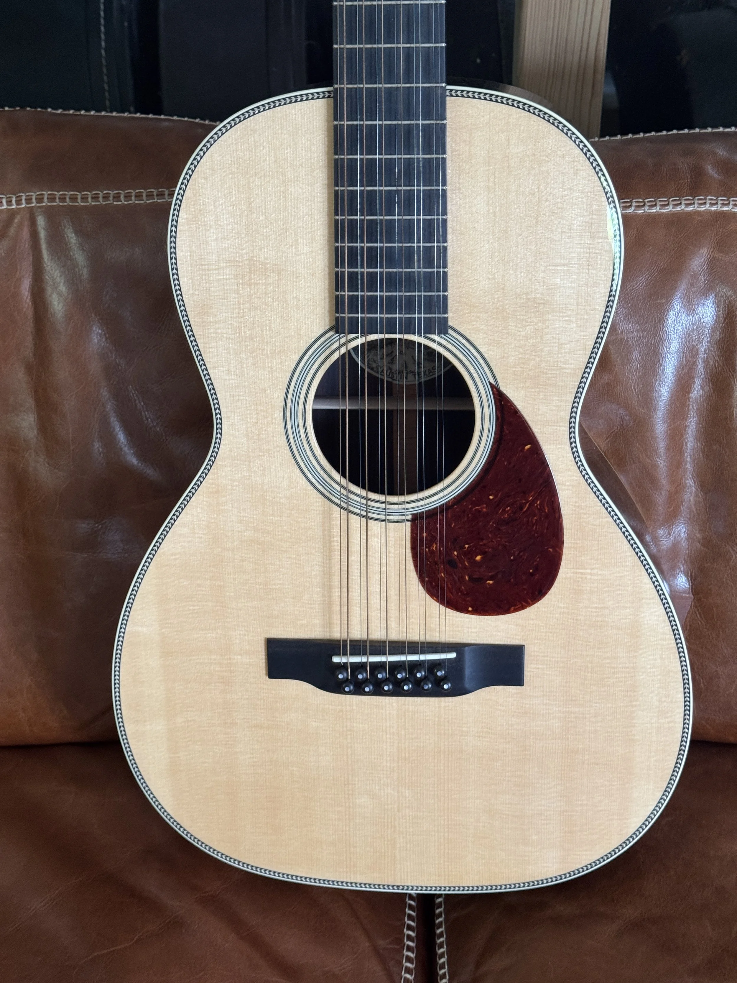 top Collings 02H-smallbody 12string 2024