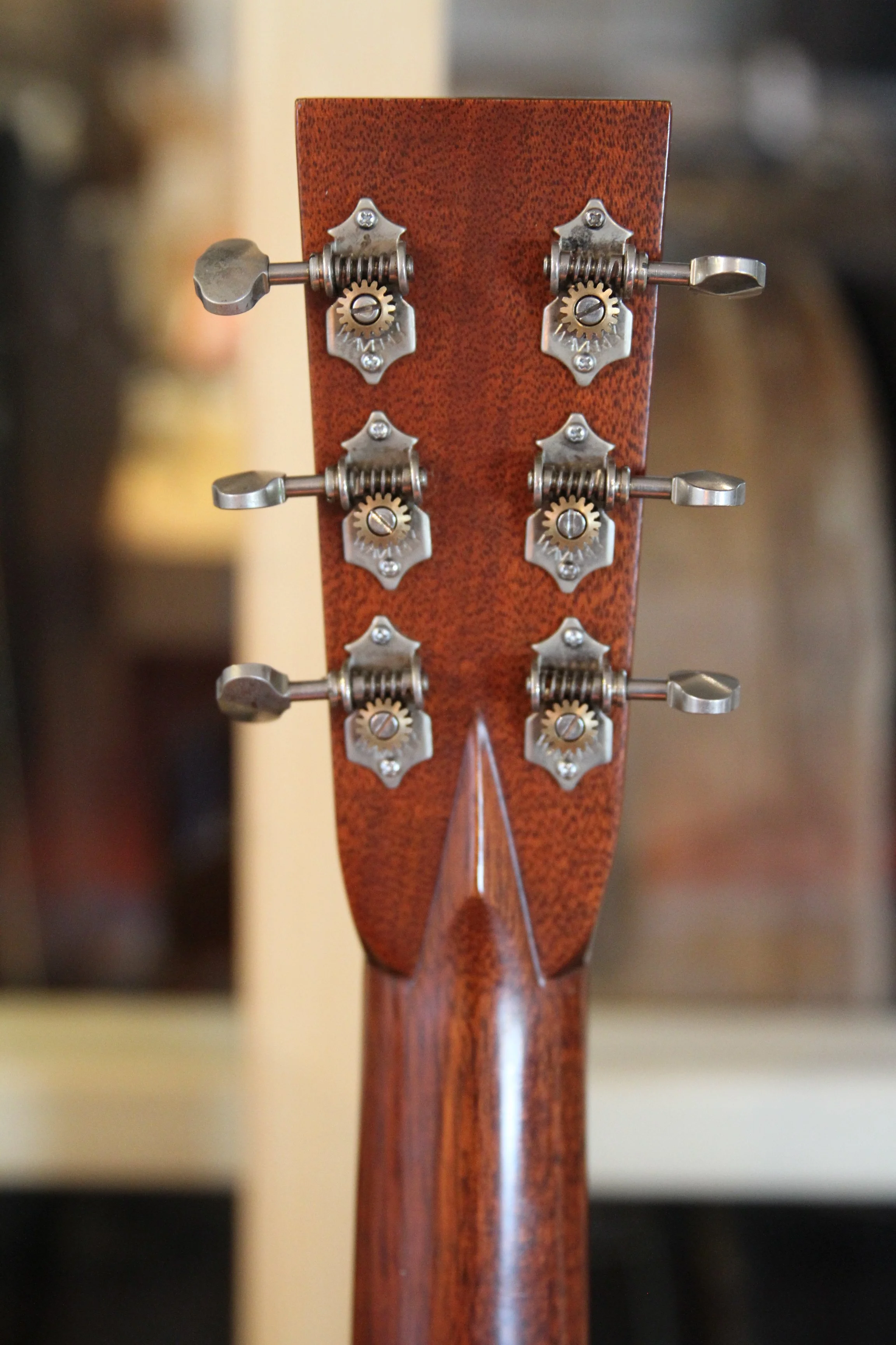 headstock back and tuners Santa Cruz D