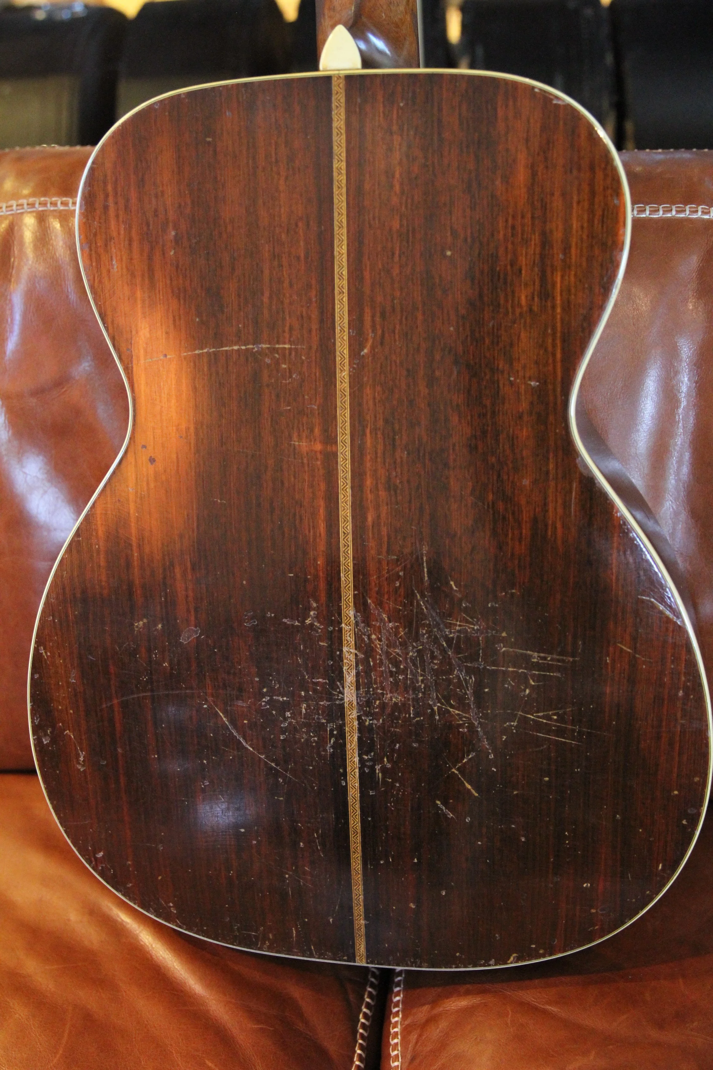 beautifull brazilian rosewood prewar guitar back
