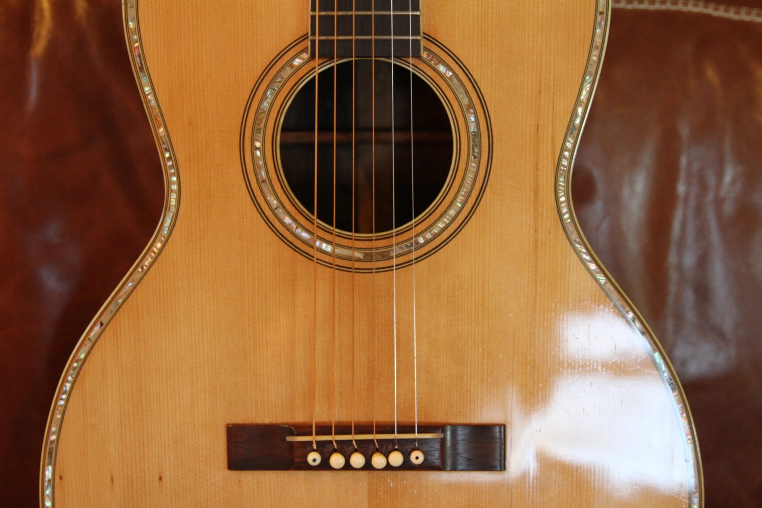 ornamented top and soundhole Bronson Honululu Master