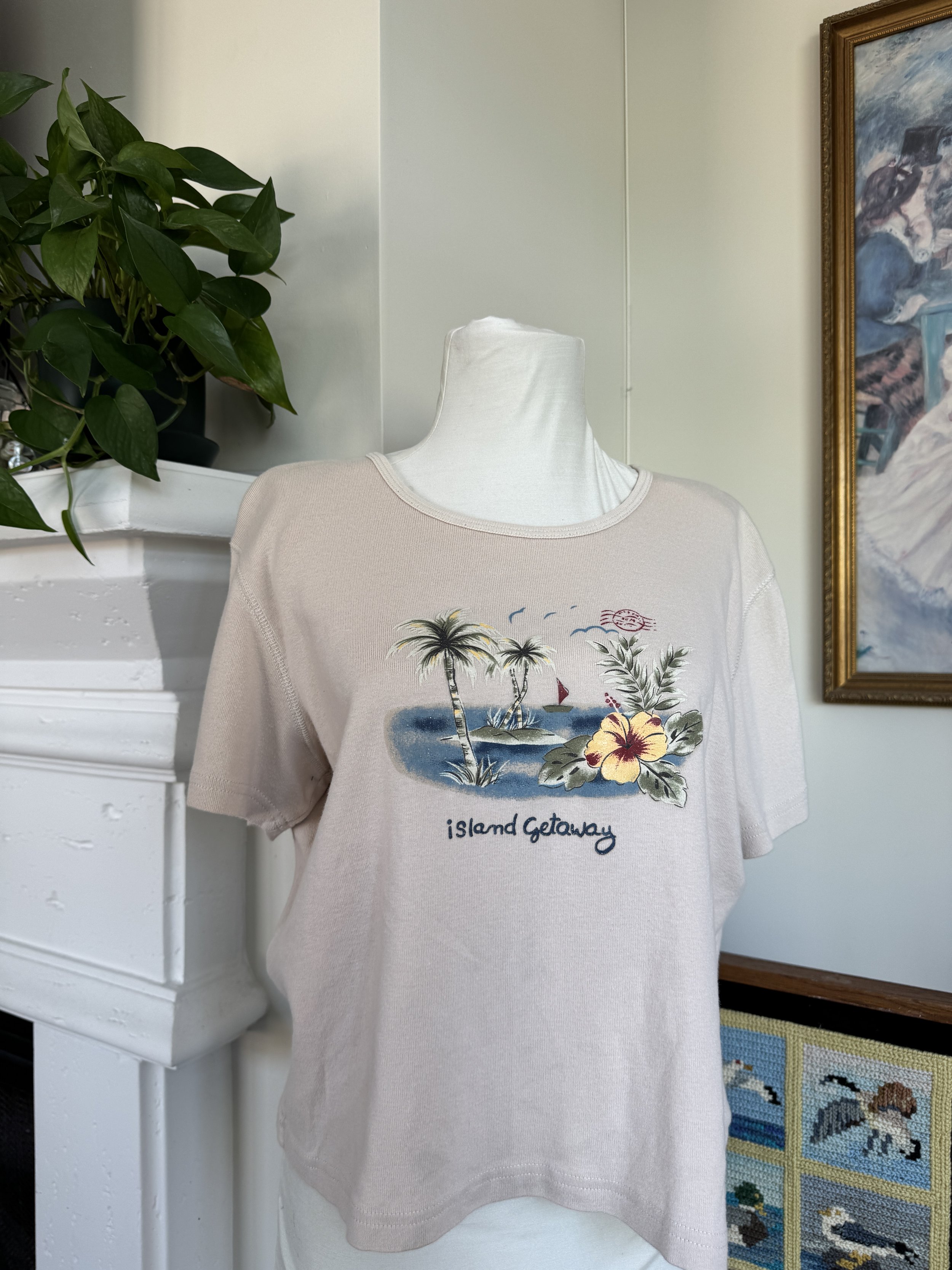 Island Getaway Print Screen Tee