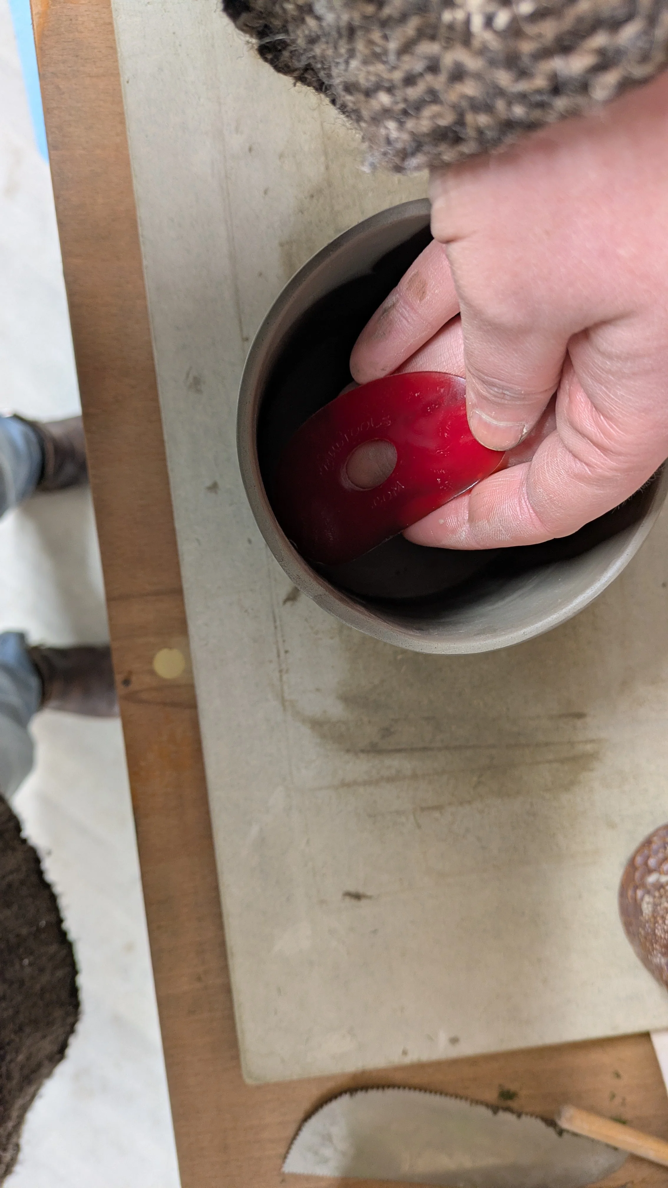 compressing-clay-wall-with-red-rib.jpg.jpg
