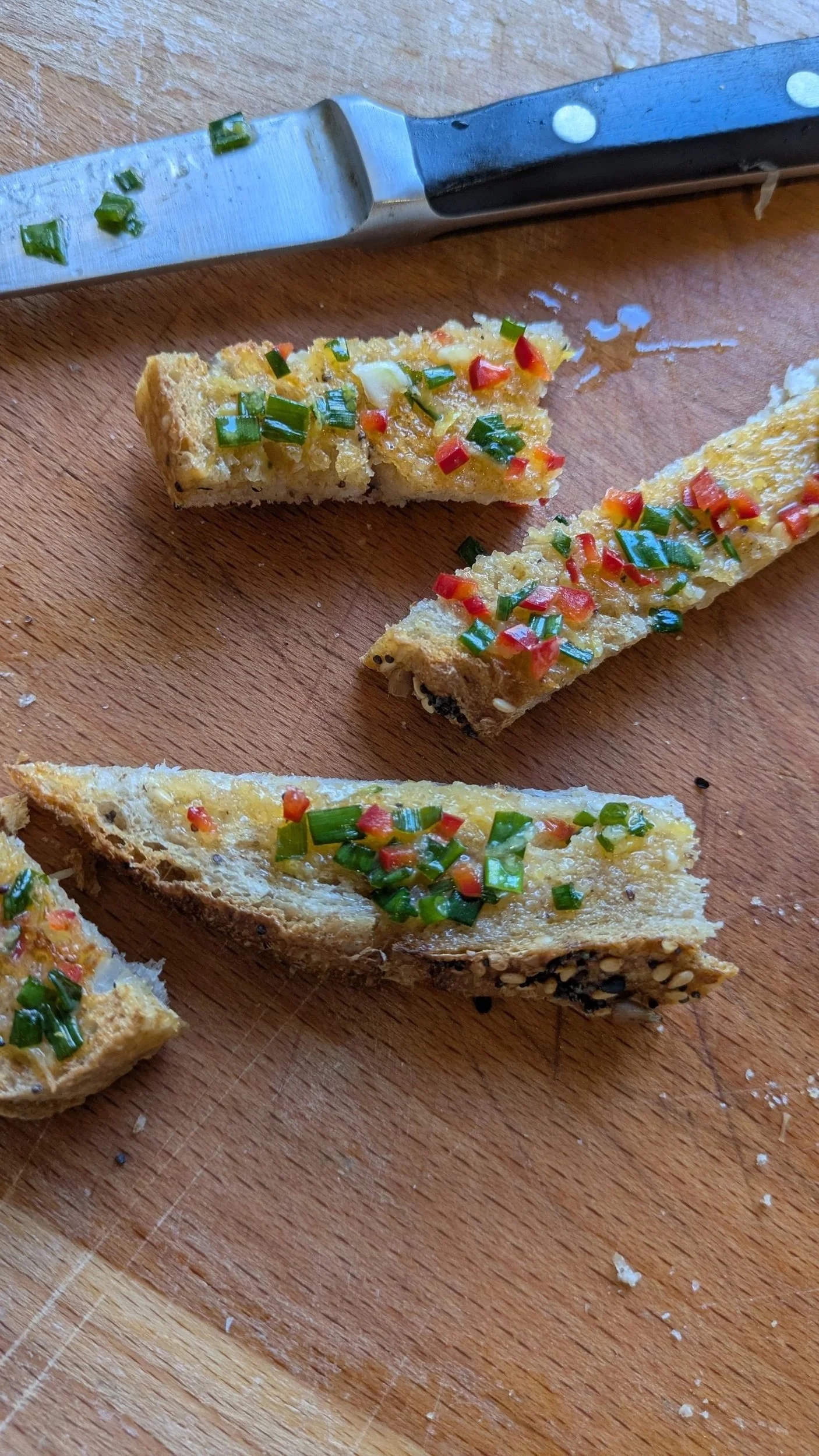 chive-butter-bread-slices.jpg