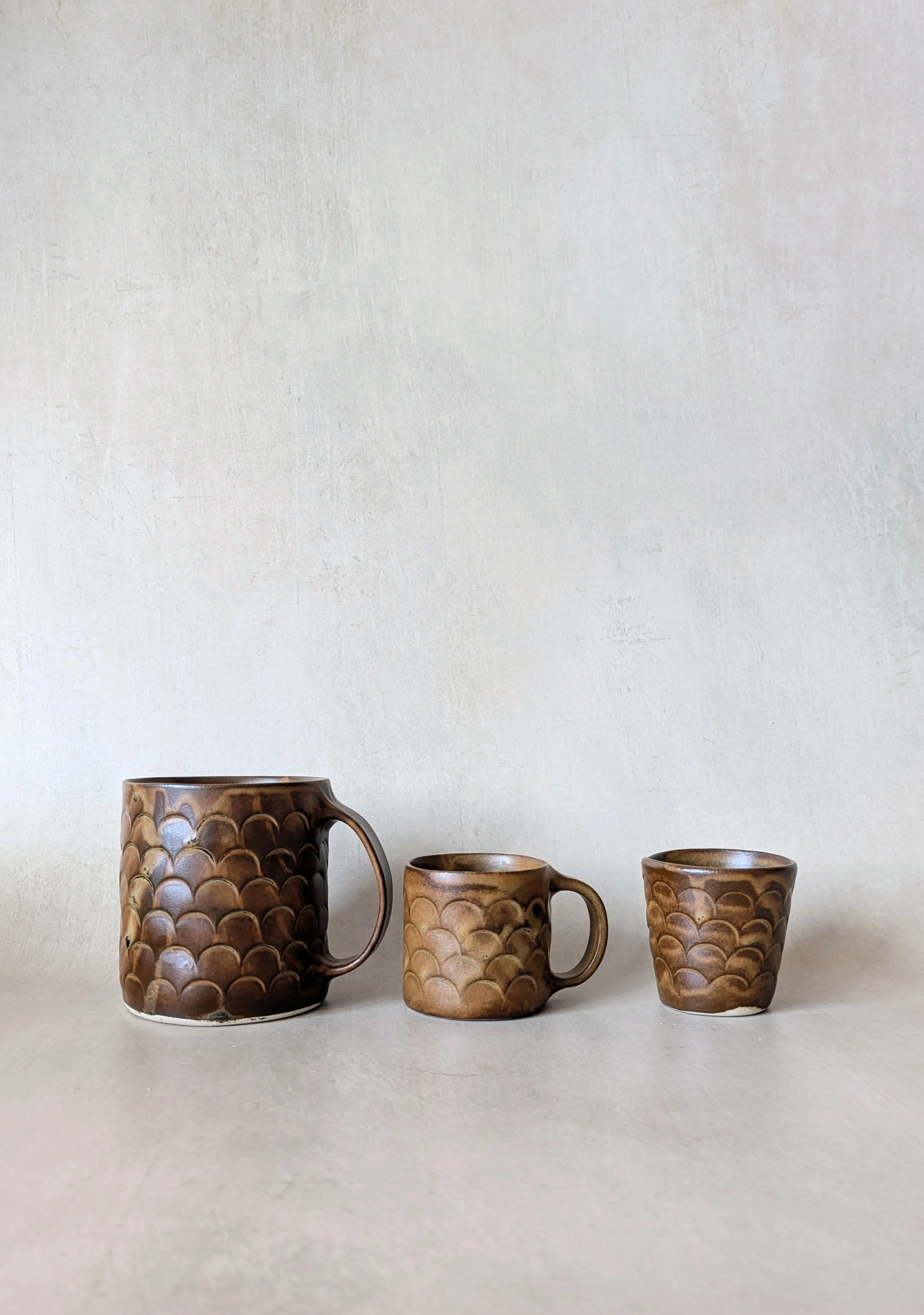 Textured Large Arch Mug in Tawny