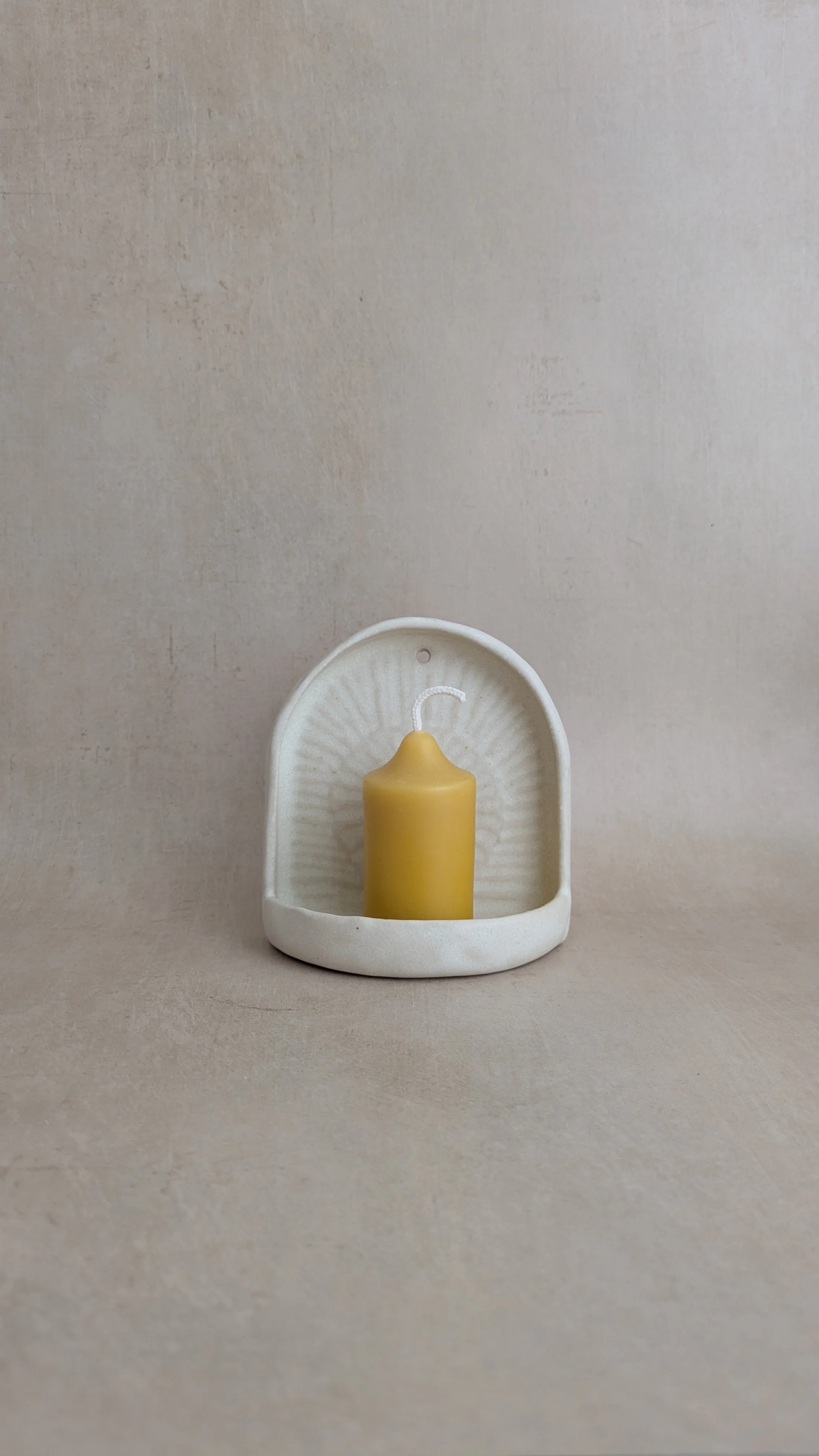 Arched Ceramic Wall Sconce in Cream