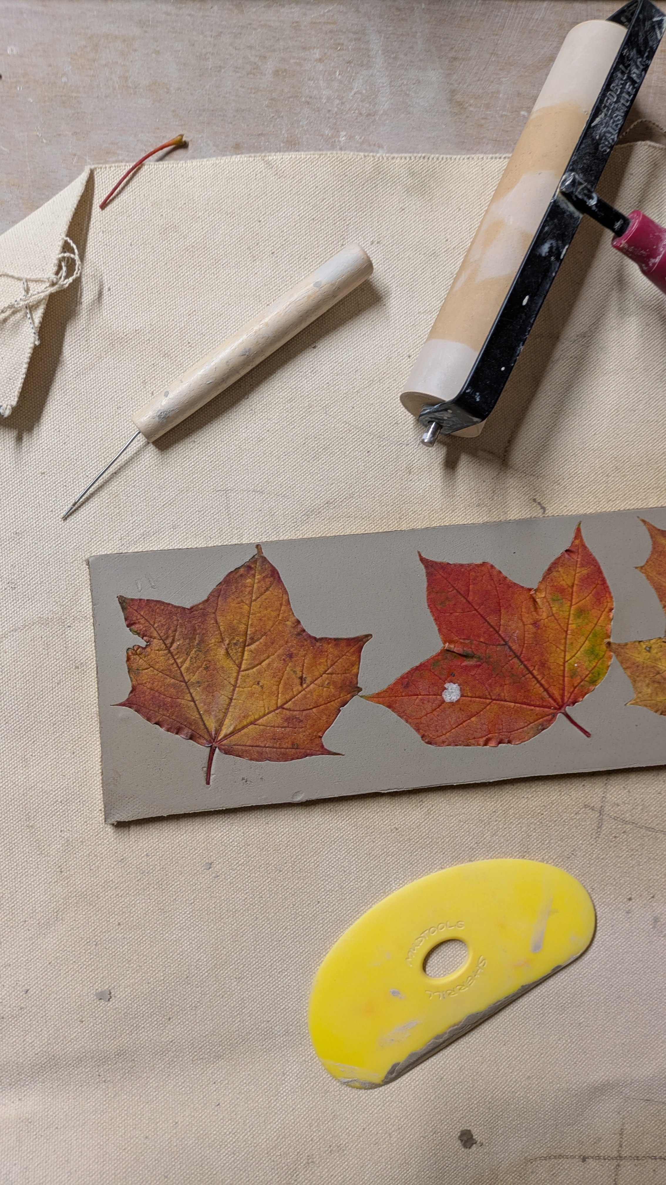 fireweed-pottery-autumn-leaf-imprint-workshop.jpg.jpg