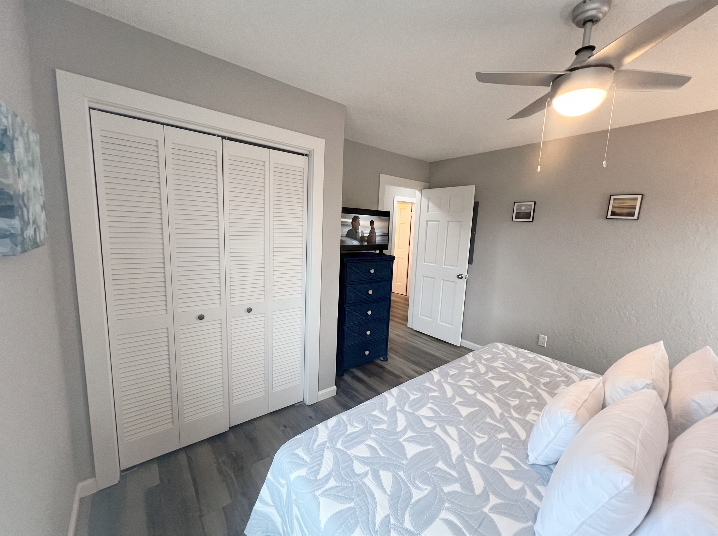 King Bedroom 2