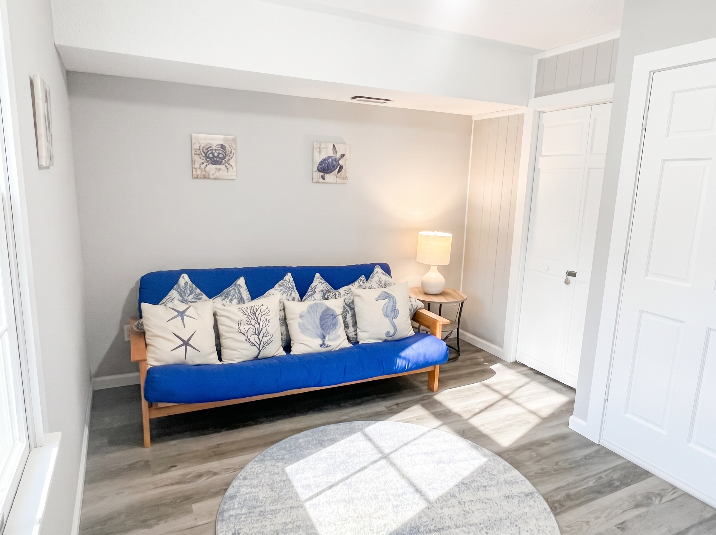 Ground floor entry! Room for yoga, work or reading