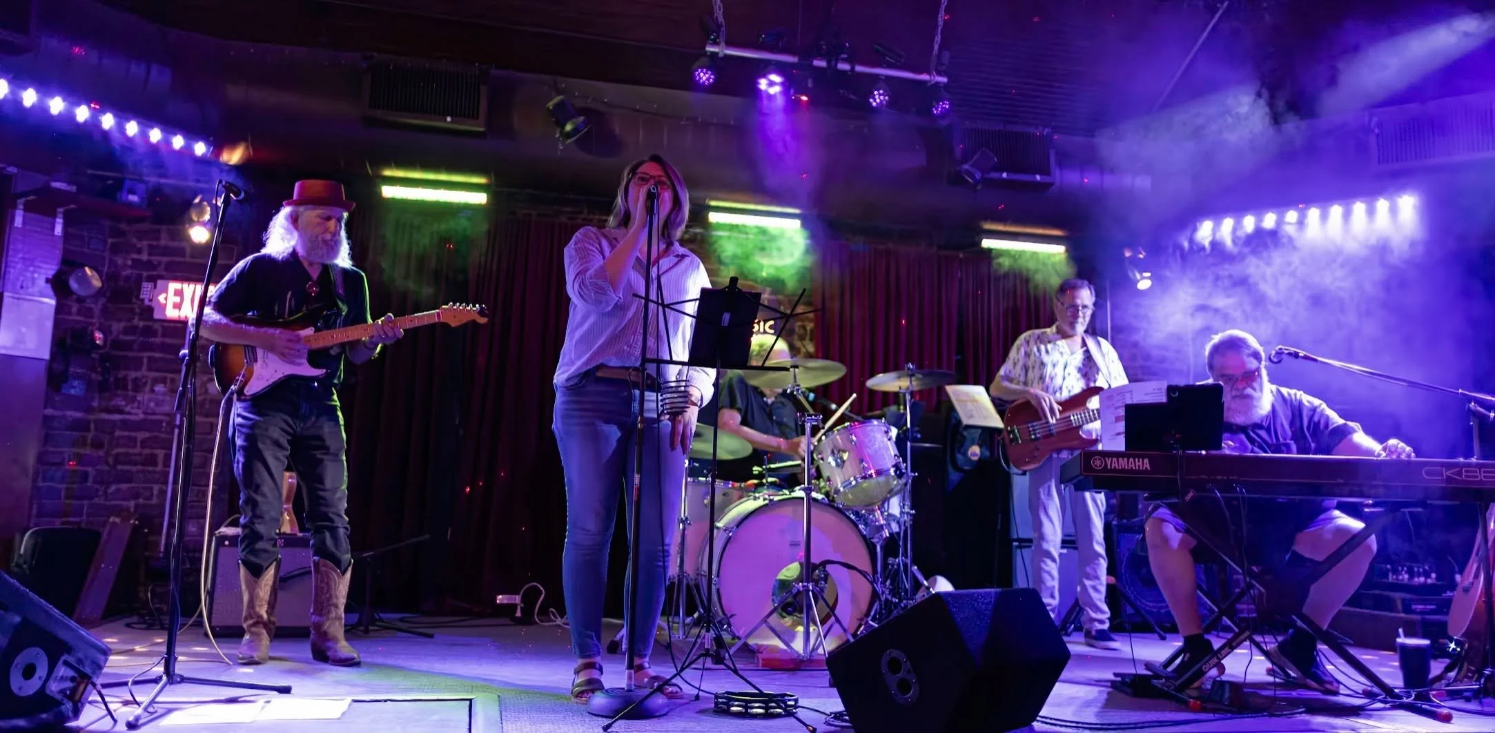 White Collar Crime @ SKY MUSIC LOUNGE